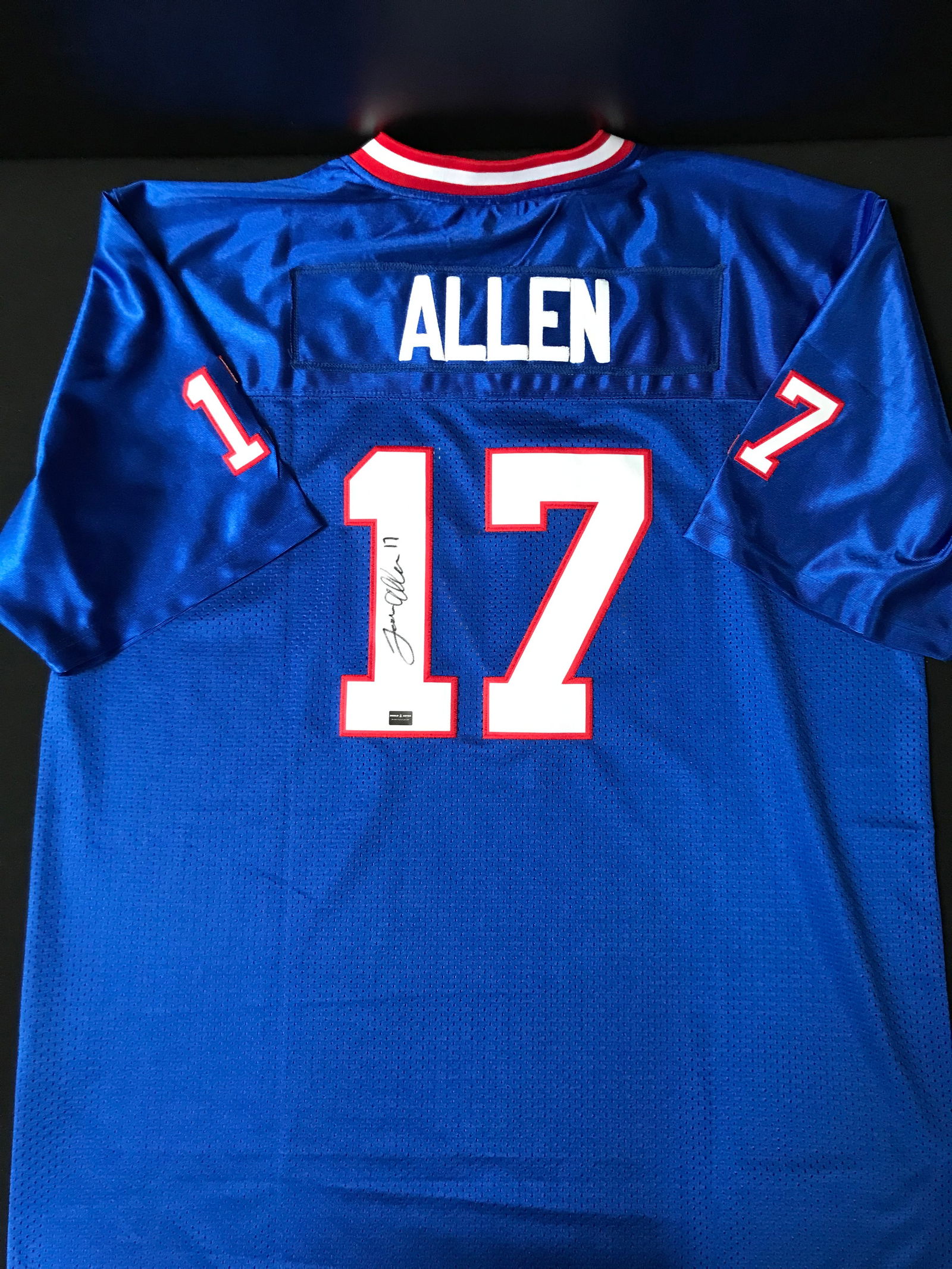 JOSH ALLEN SIGNED BUFFALO BILLS JERSEY (WORLD AUTOS COA) (1 of 4)