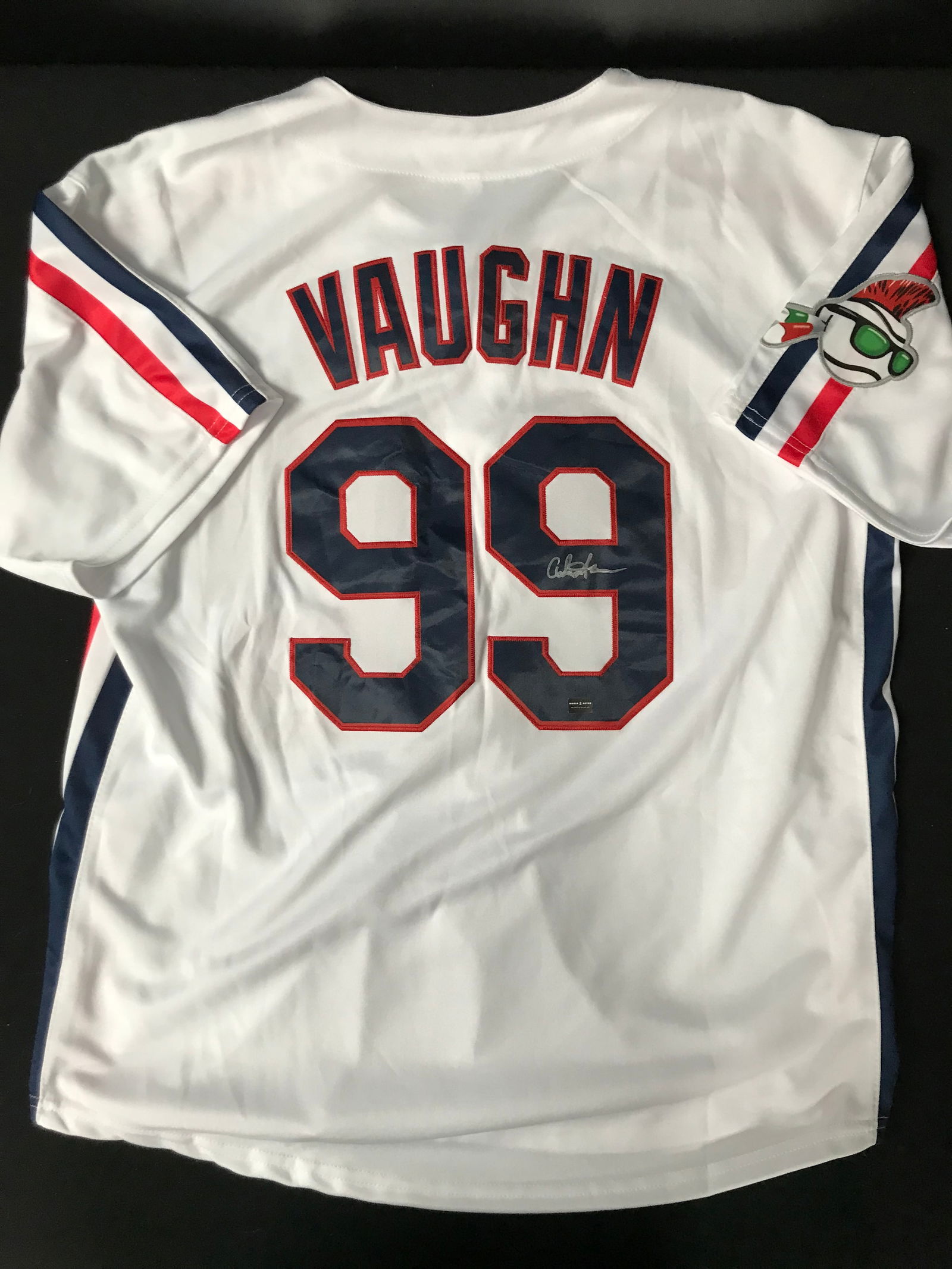 CHARLIE SHEEN SIGNED CLEVELAND INDIANS JERSEY (WORLD AUTOS COA) (1 of 3)