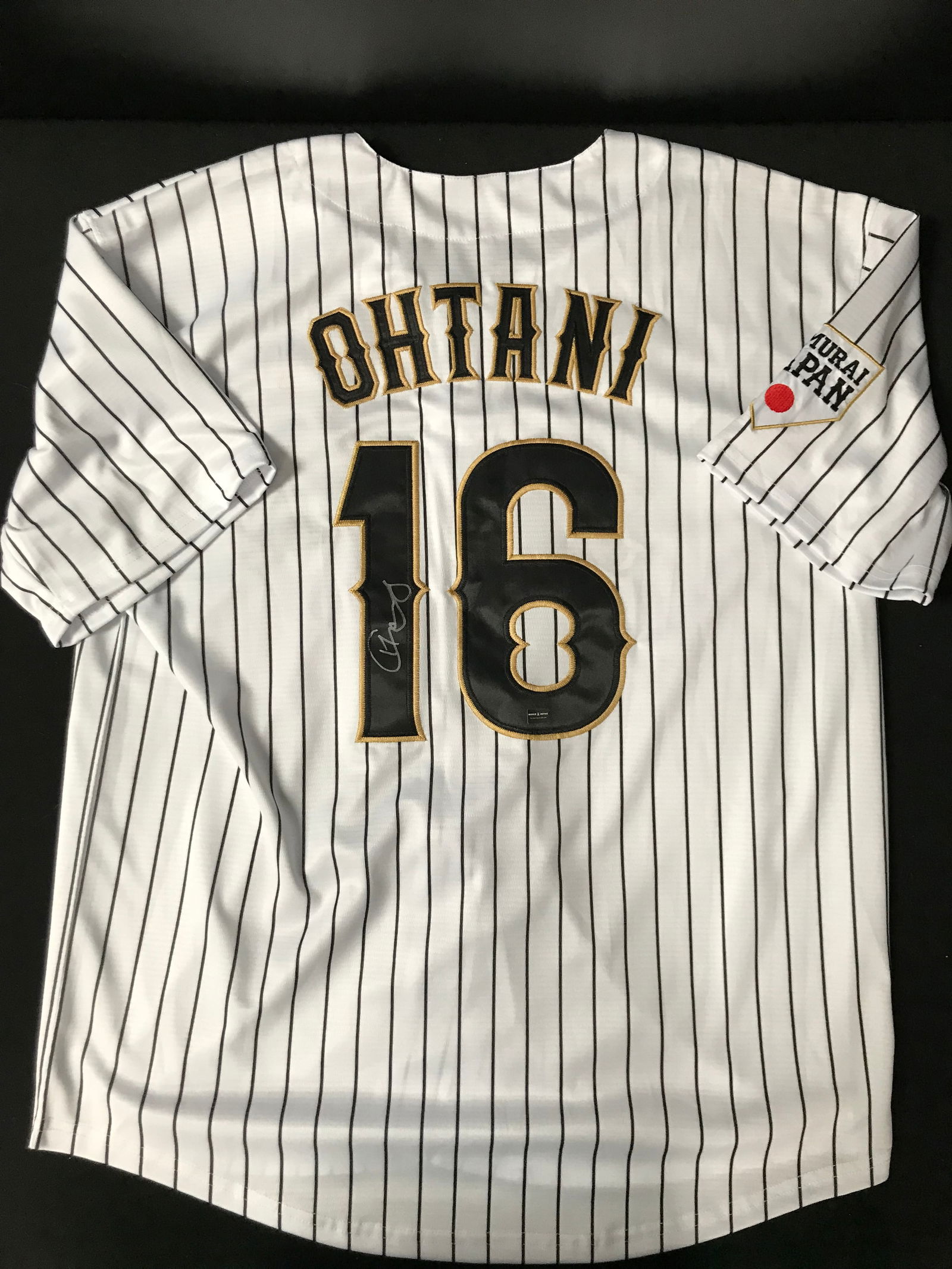 SHOHEI OHTANI SIGNED JAPAN JERSEY (WORLD AUTOS COA) (1 of 3)