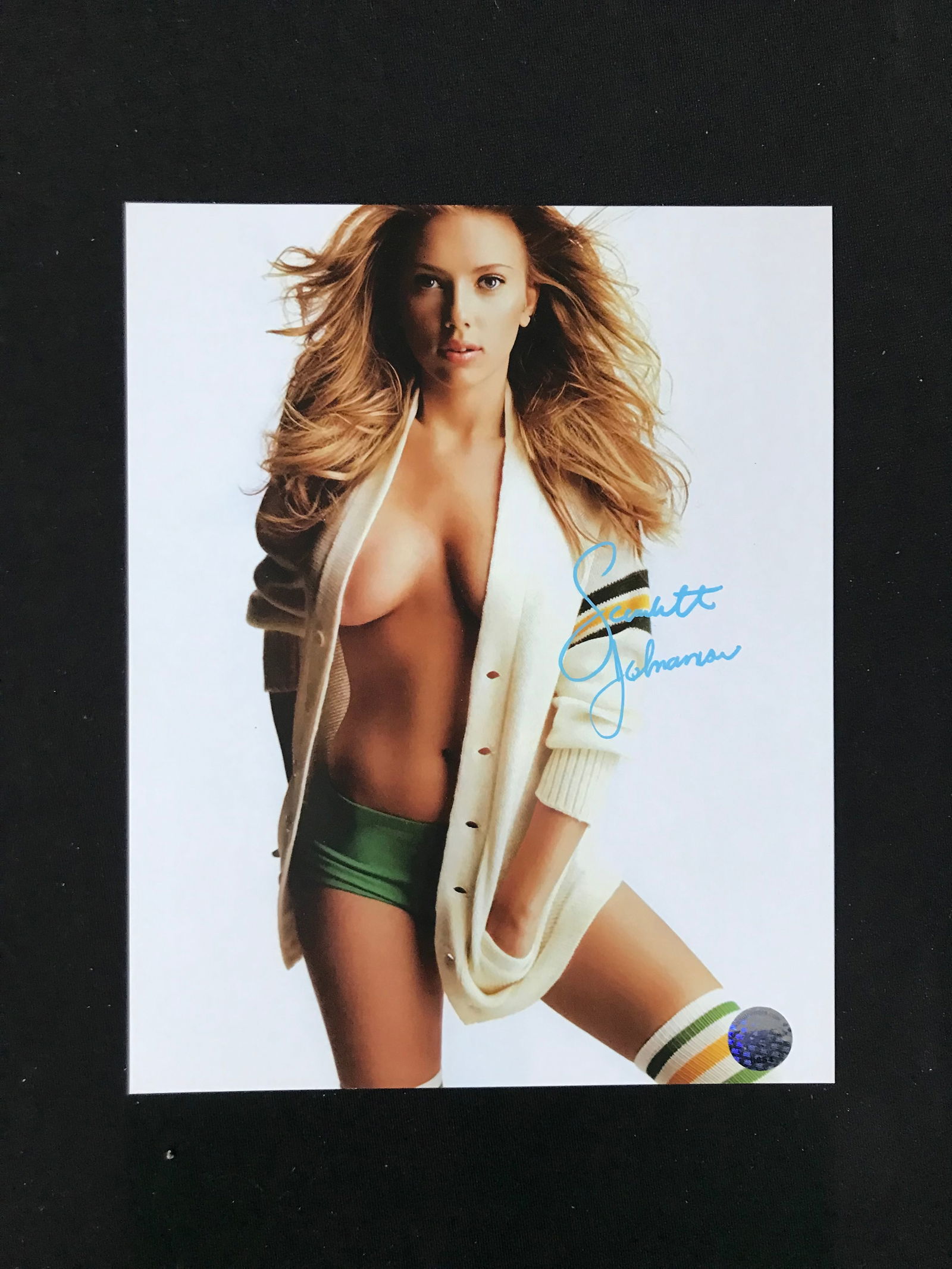 SCARLETT JOHANSEN SIGNED 8 X 10 (KB COA) (1 of 1)