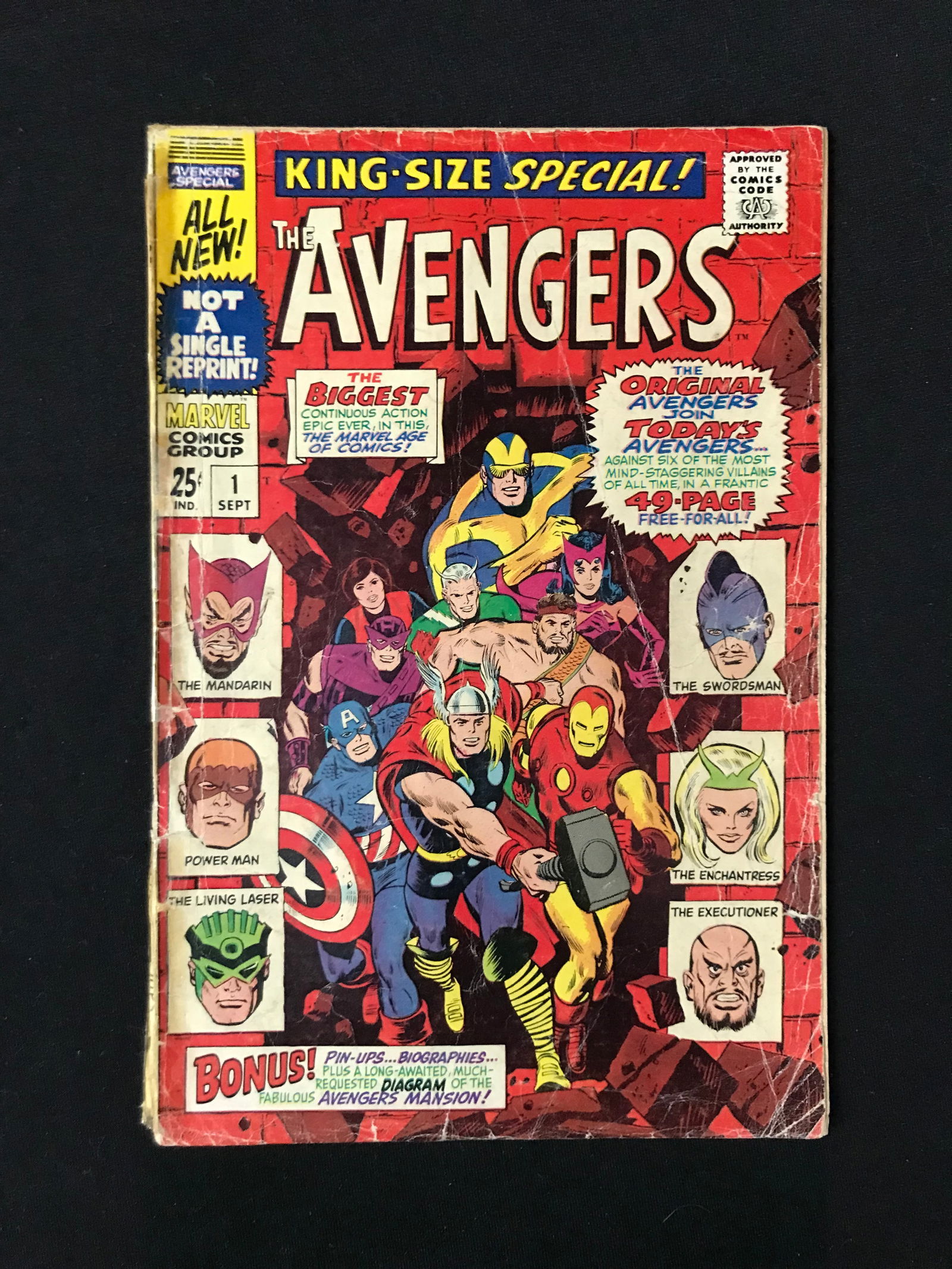 MARVEL COMICS NO.1 THE AVENGERS (1 of 2)