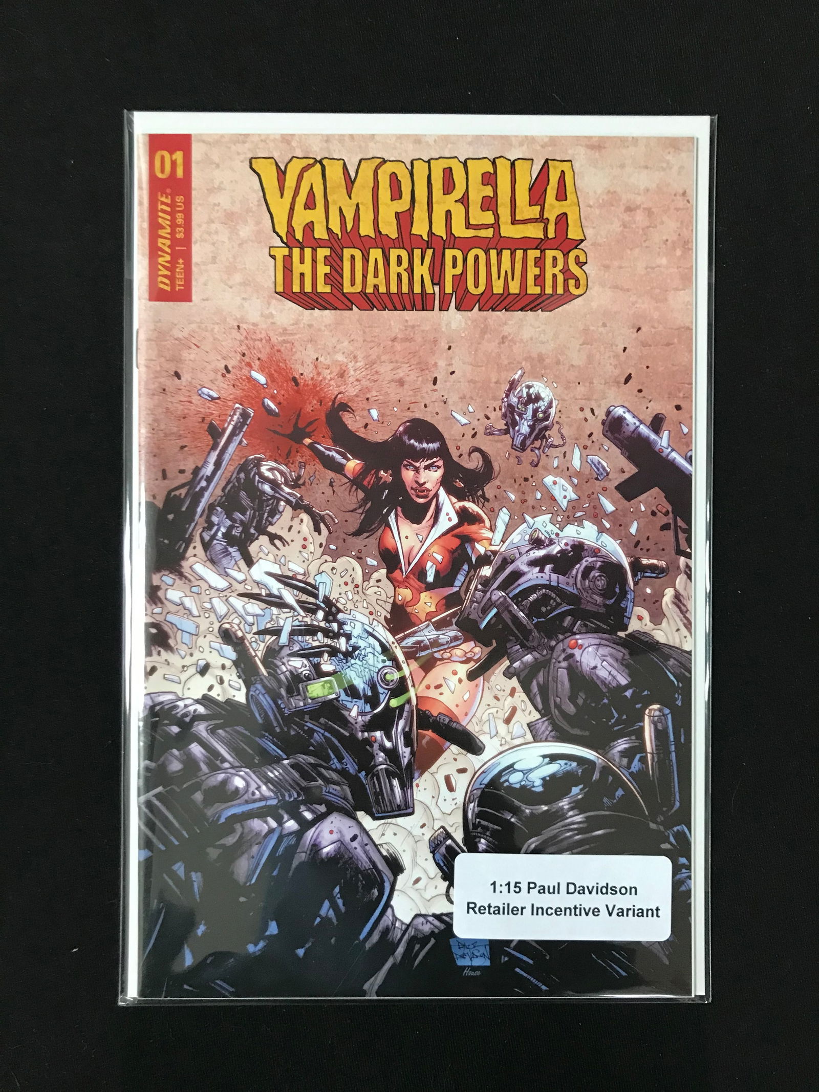 DYNAMITE COMICS NO.1 VAMPIRELLA THE DARK POWERS (1 of 1)