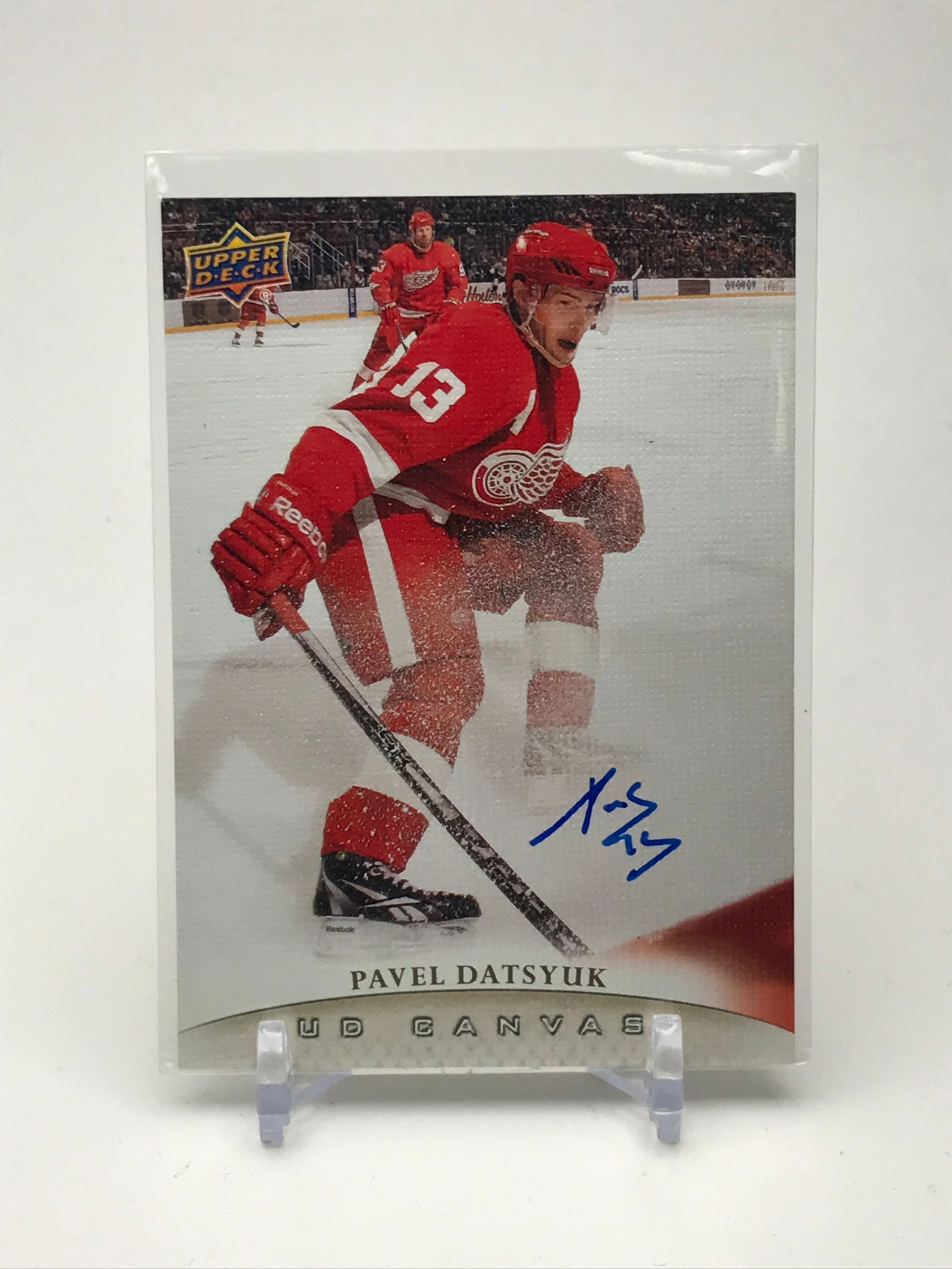 2011-12 PAVEL DATSYUK SIGNED UPPER DECK CANVAS HOCKEY CARD (1 of 2)