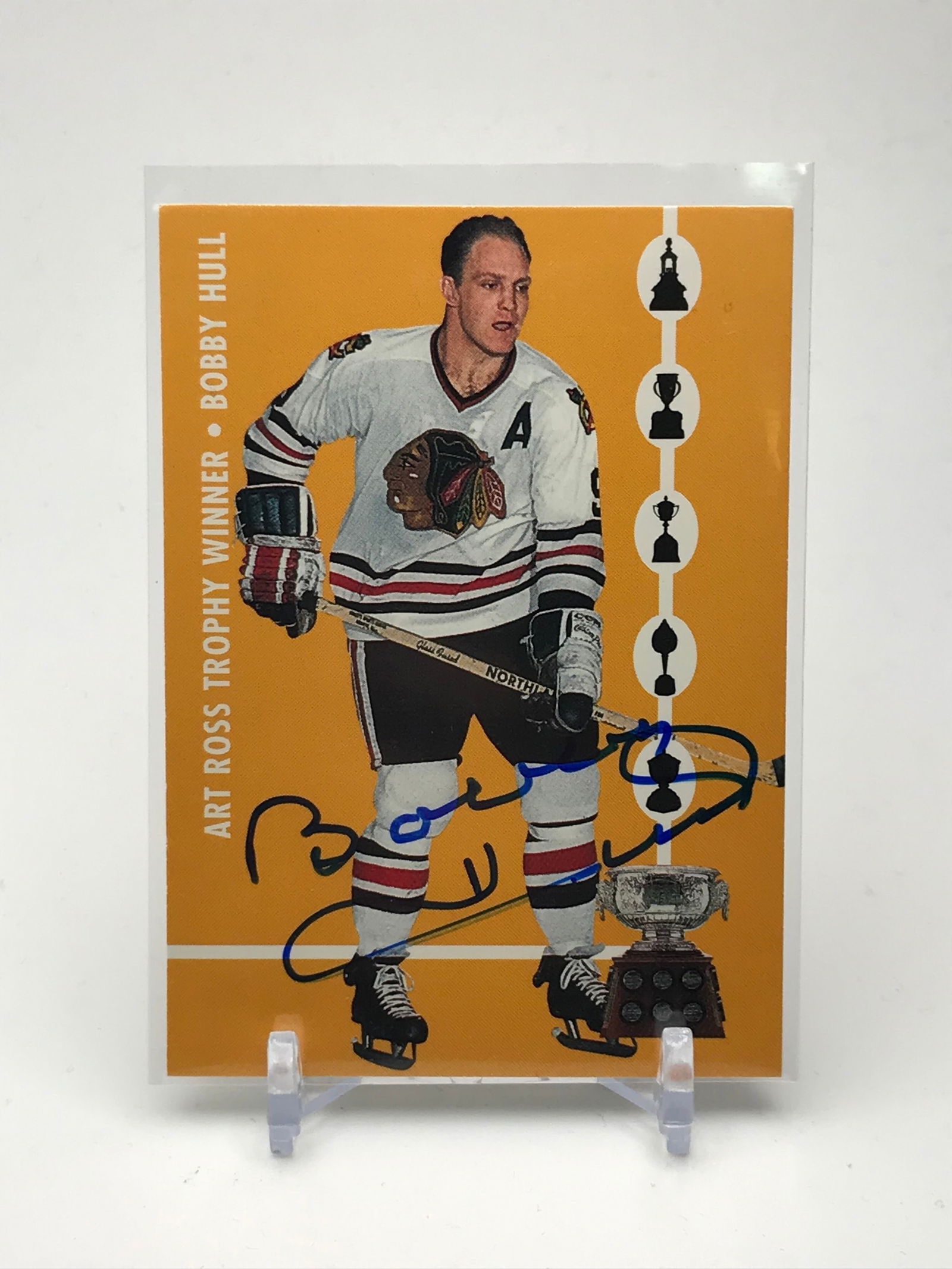 1965-66 BOBBY HULL SIGNED PARKHURST ART ROSS TROPHY HOCKEY CARD: Prices are in Canadian dollars