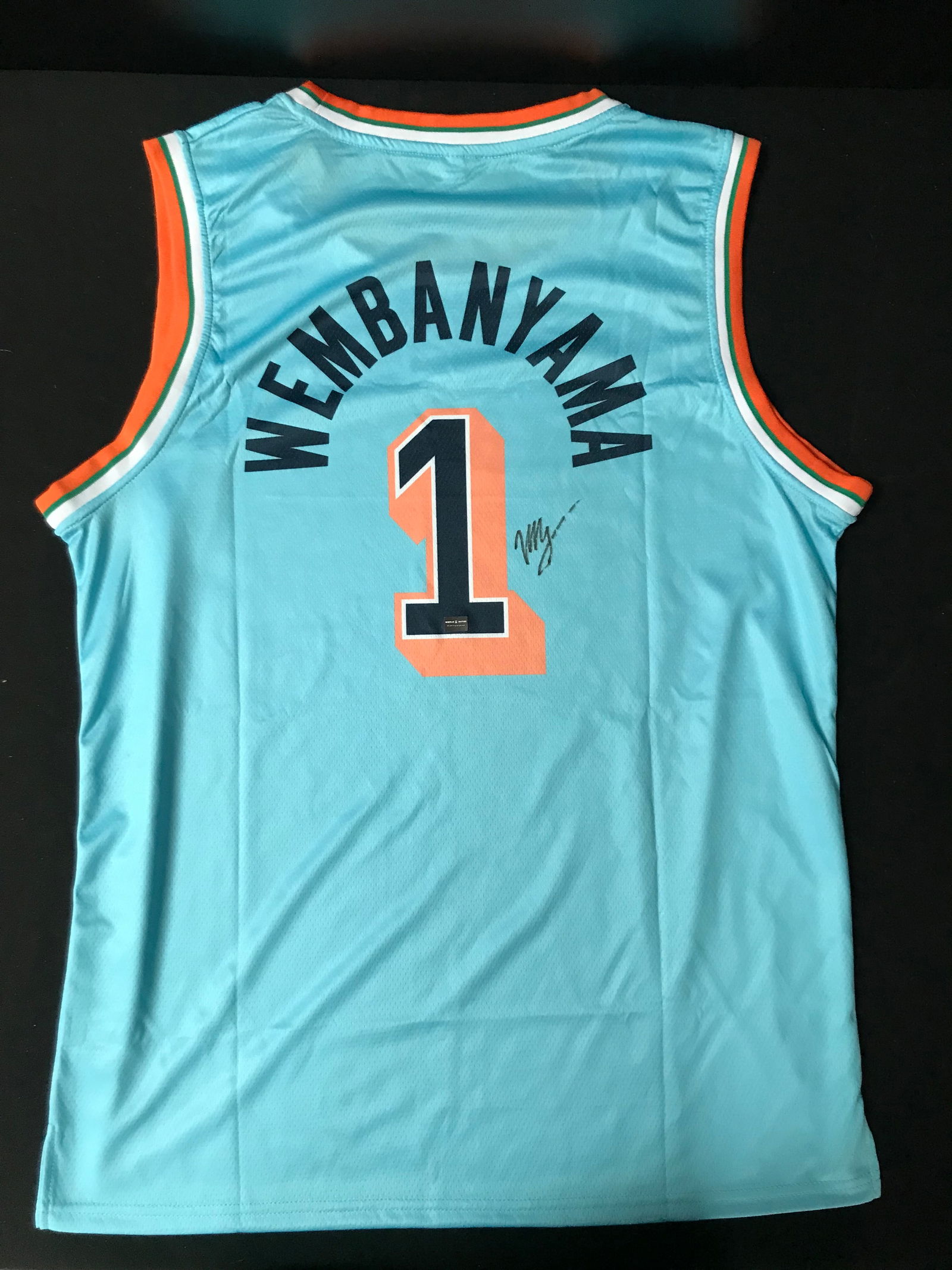 VICTOR WEMBANYAMA SIGNED SAN ANTONIO SPURS JERSEY (WORLD AUTOS COA) (1 of 3)