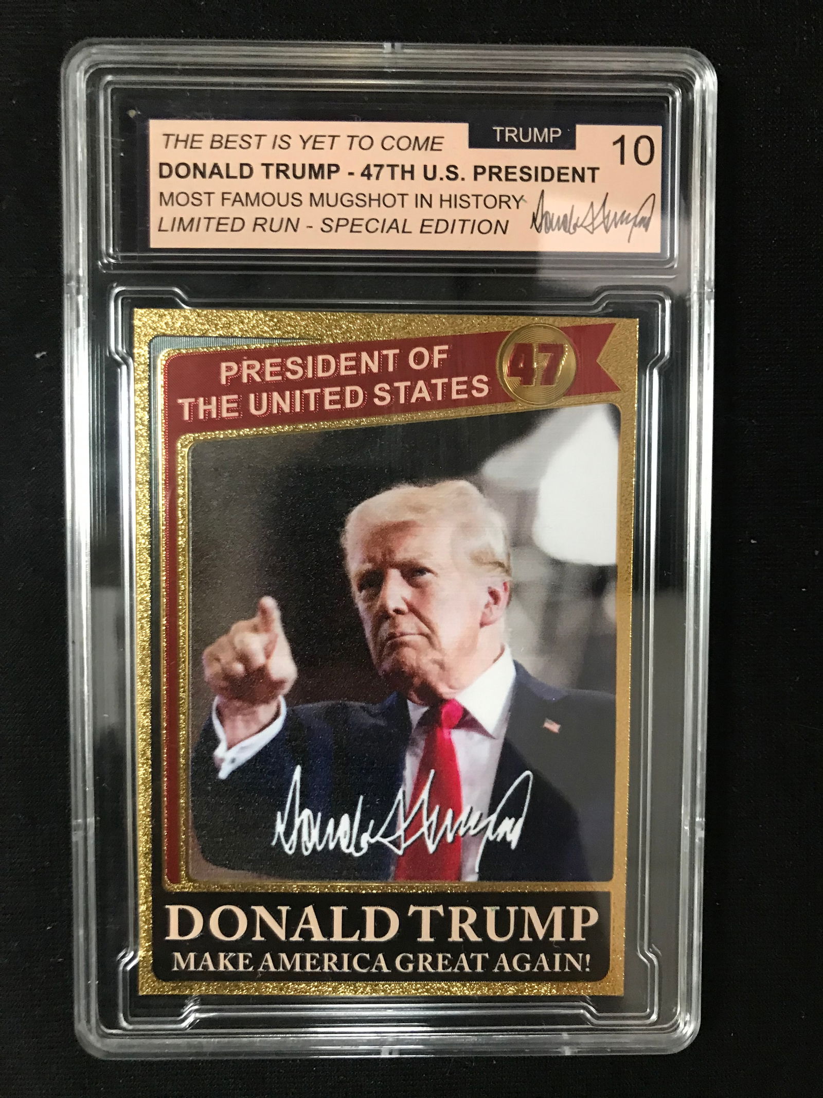 DONALD TRUMP SIGNED "MAKE AMERICA GREAT AGAIN" TRADING CARD (3) (1 of 1)
