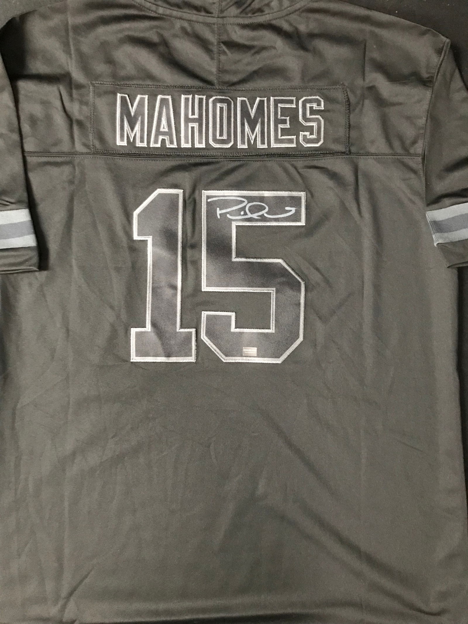 PATRICK MAHOMES SIGNED JERSEY (WORLD AUTOS COA) (1 of 3)