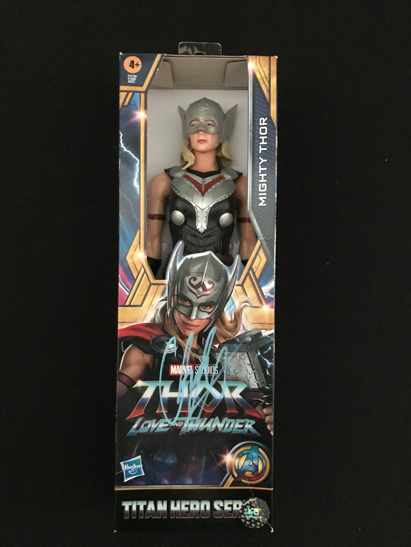 CHRIS HEMSWORTH SIGNED THOR ACTION FIGURE (KB AUTHENTICS COA) (1 of 2)