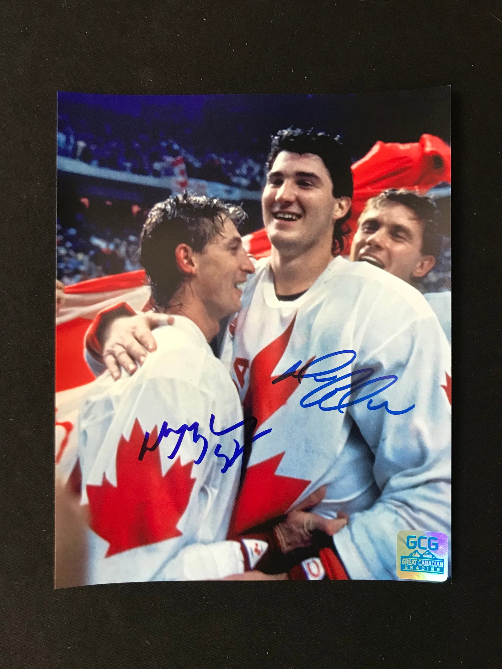 WAYNE GRETZKY AND MARIO LEMIEUX DUAL SIGNED 8X10 PHOTO GCG COA: Prices are in Canadian dollars