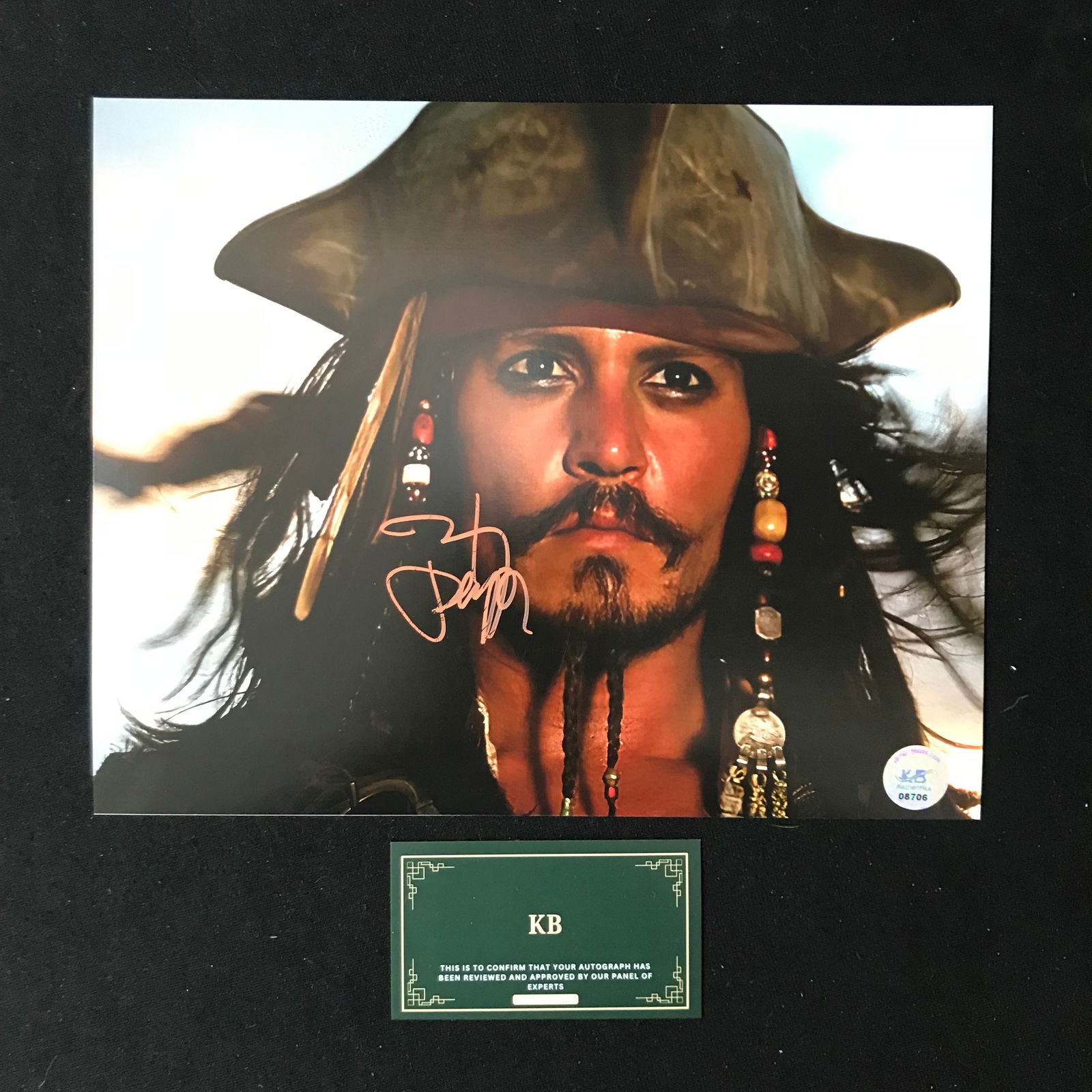 JOHNNY DEPP SIGNED "PIRATES OF THE CARRIBEAN" 8X10 PHOTO (KB AUTHENTICS COA) (1 of 1)
