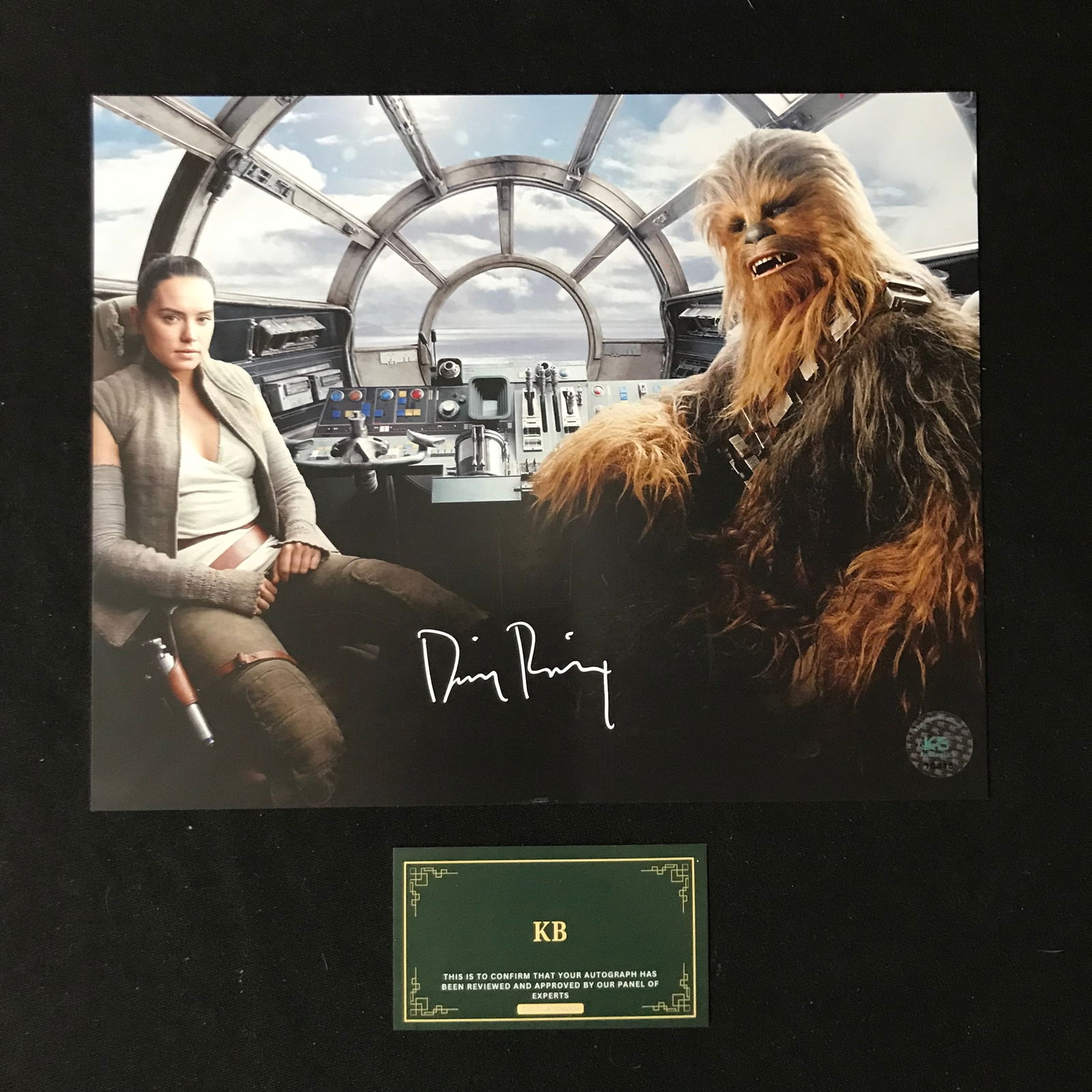 DAISEY RIDLEY SIGNED STAR WARS 8X10 PHOTO (KB AUTHENTICS COA) (1 of 1)