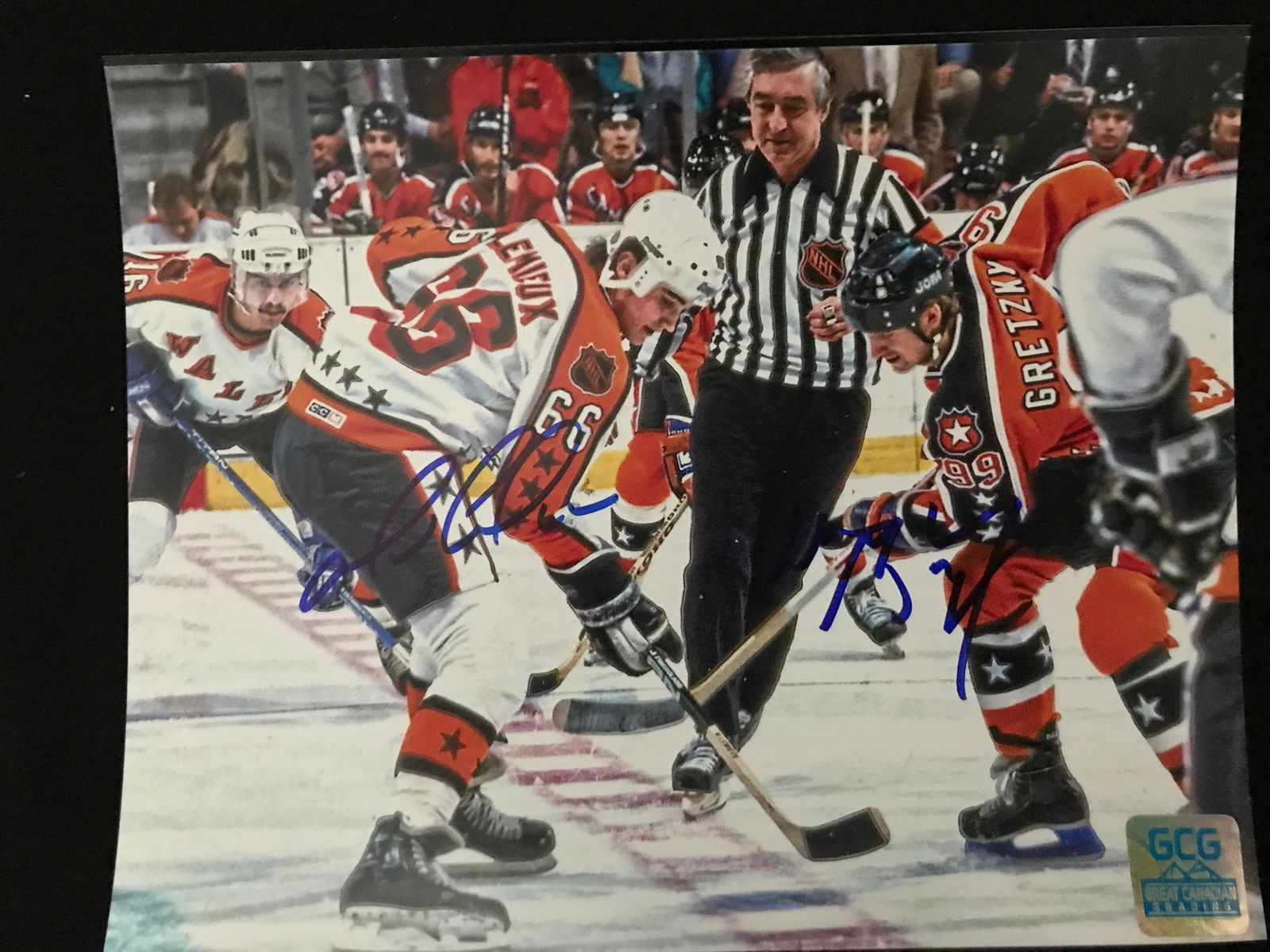 WAYNE GRETZKY AND MARIO LEMIEUX SIGNED 8 X 10 (GCG HOLO) (1 of 1)