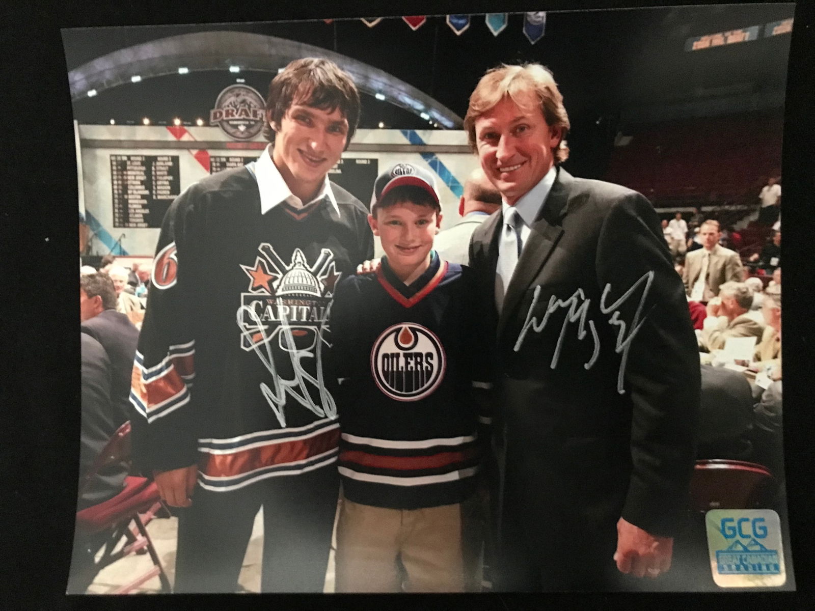 WAYNE GRETZKY AND ALEXANDER OVECHKIN SIGNED 8 X 10 (GCG HOLO) (1 of 1)