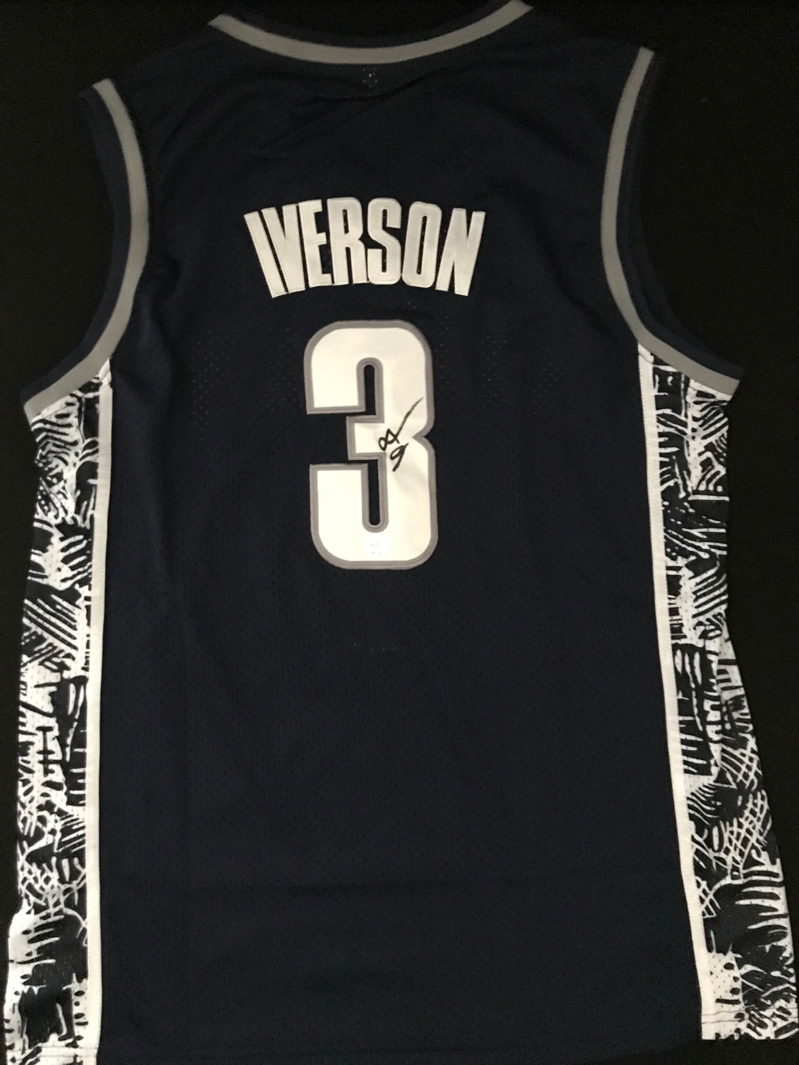 ALLEN IVERSON SIGNED GEORGETOWN HOYAS BASKETBALL JERSEY  (KB AUTHENTICS COA) (1 of 3)