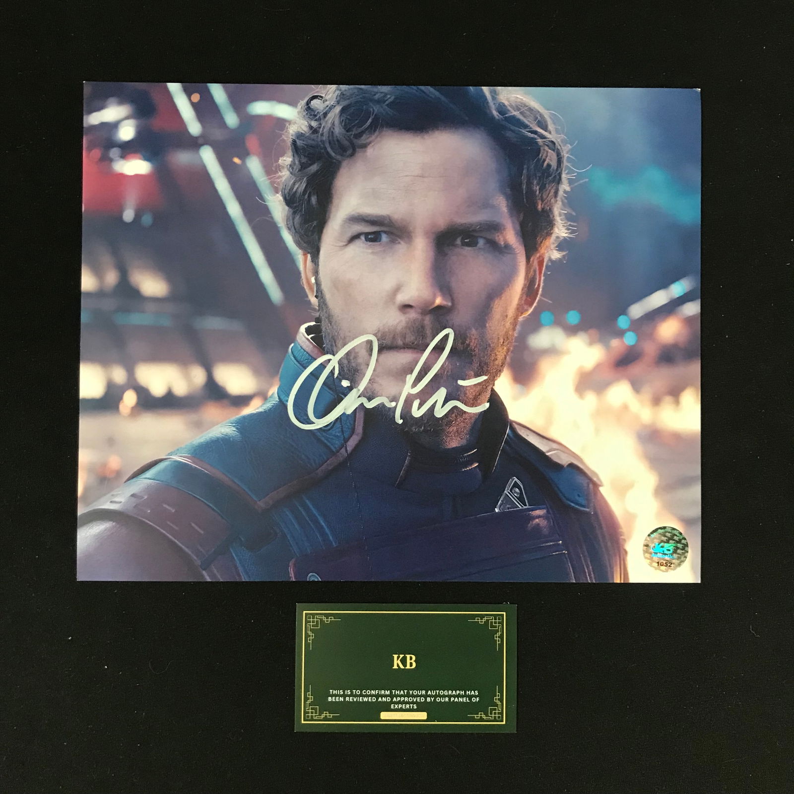 CHRIS PRATT SIGNED 8X10 PHOTO (KB AUTHENTICS COA) (1 of 1)