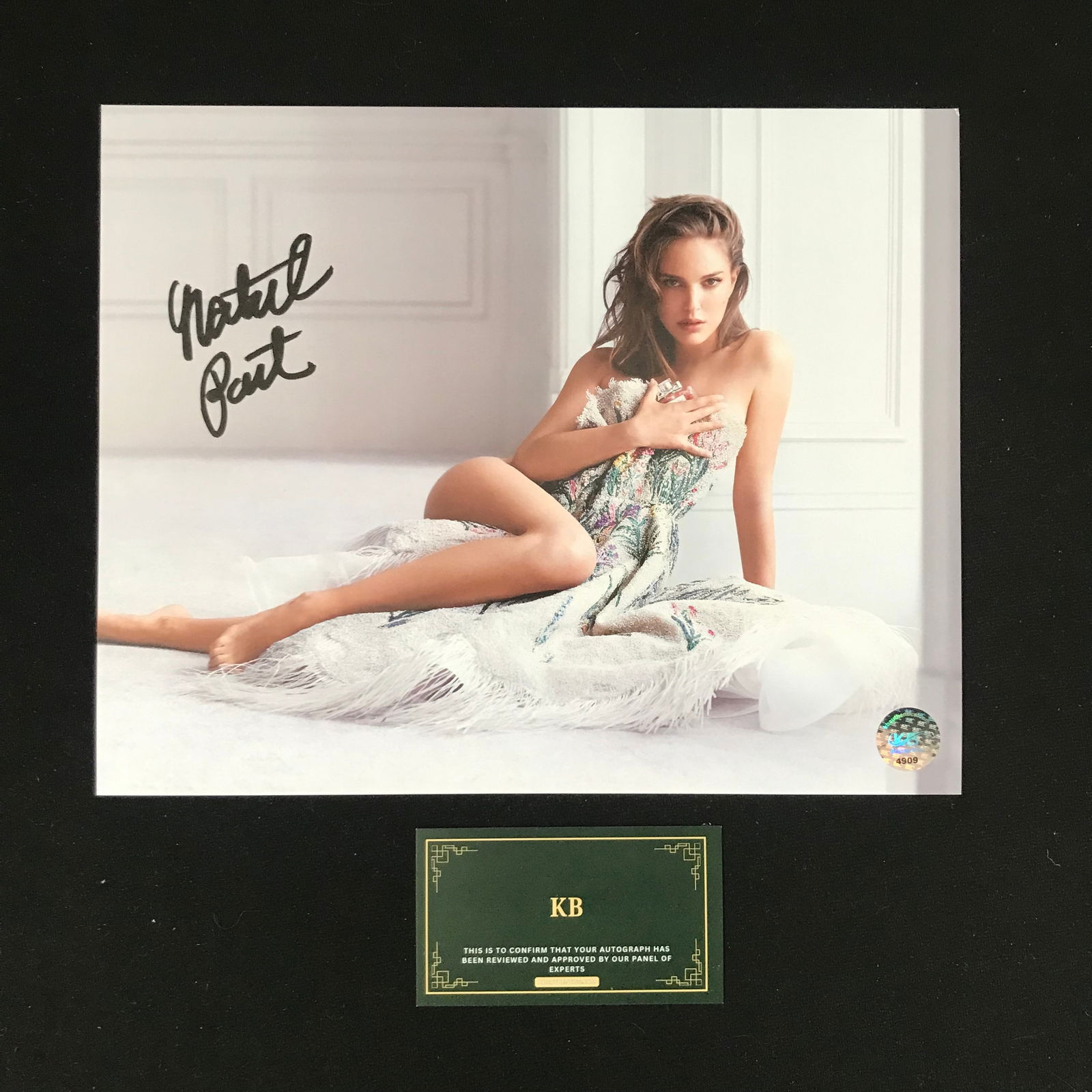 NATALIE PORTMAN SIGNED 8X10 PHOTO (KB AUTHENTICS COA) (1 of 1)