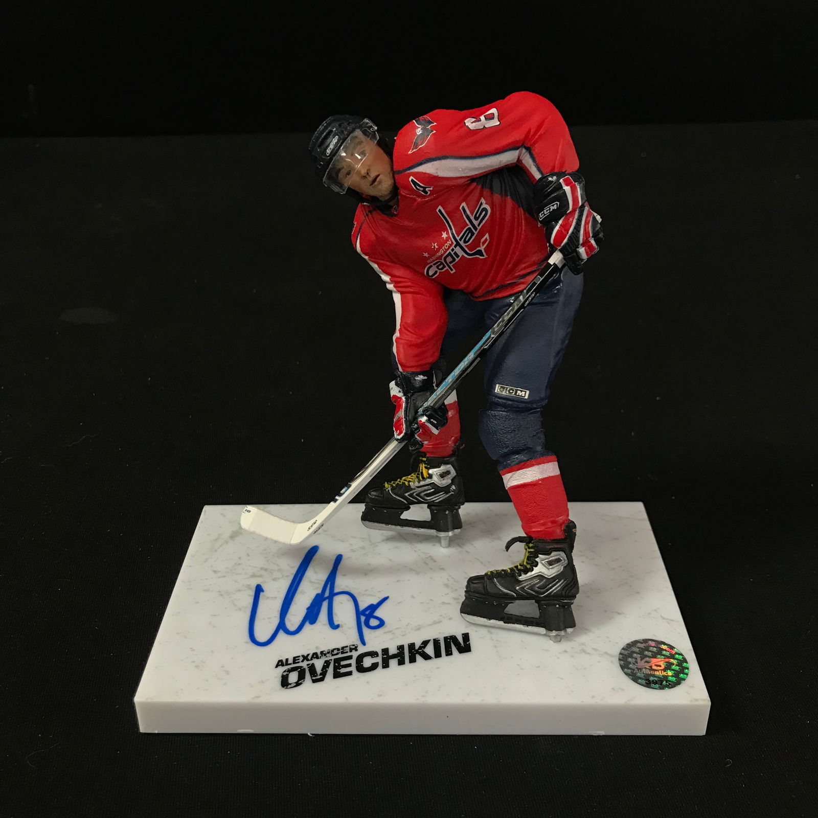 ALEXANDER OVECHKIN SIGNED FIGURINE (KB AUTHENTICS COA) (1 of 1)