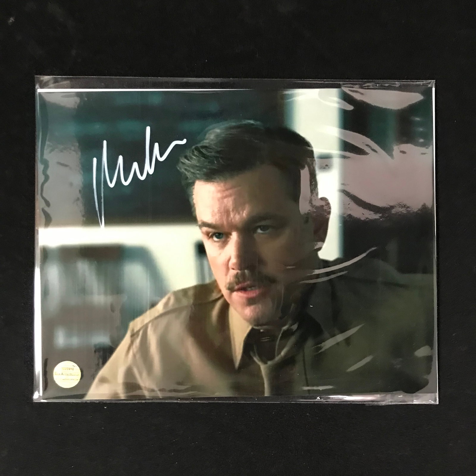 MATT DAMON SIGNED 8X10 PHOTO (ELITE AUTHENTICATION COA) (1 of 1)