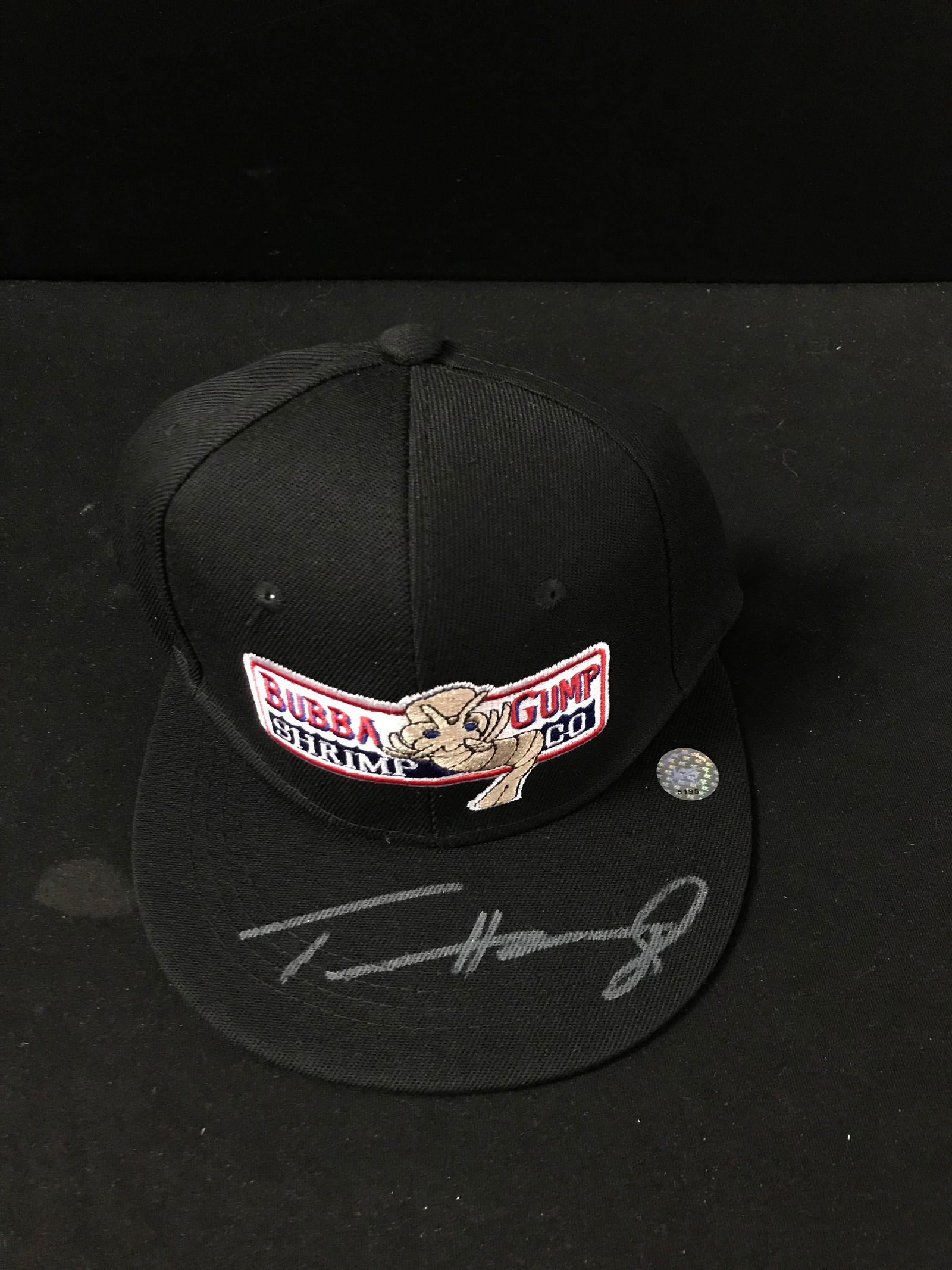 TOM HANKS SIGNED BUBBA GUMP SHRIMP CO. HAT (KB COA) (1 of 1)
