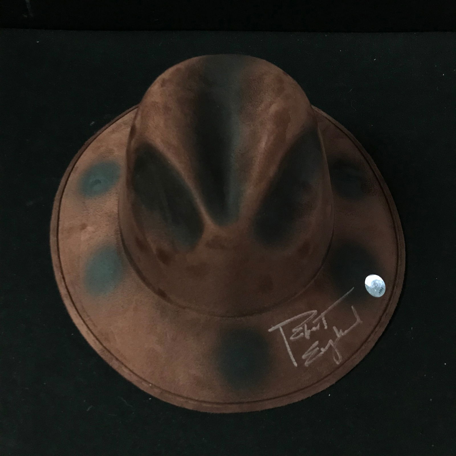 ROBERT ENGLUND SIGNED "FREDDY KRUGER" REPLICA HAT (KB AUTHENTICS COA) (1 of 1)