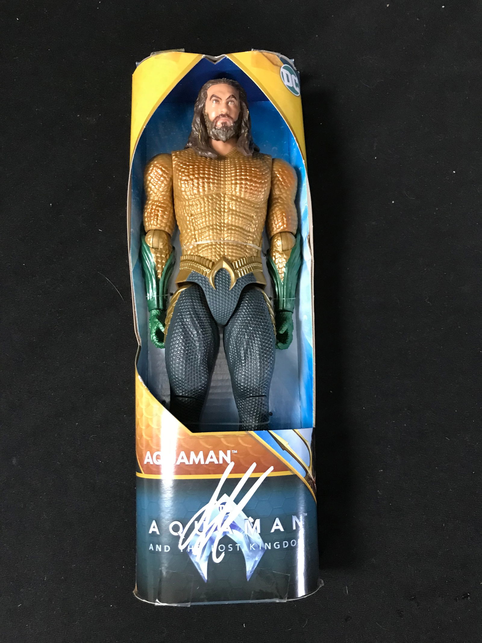 JASON MAMOA SIGNED "AQUAMAN" ACTION FIGURE (KB AUTHENTICS COA) (1 of 3)