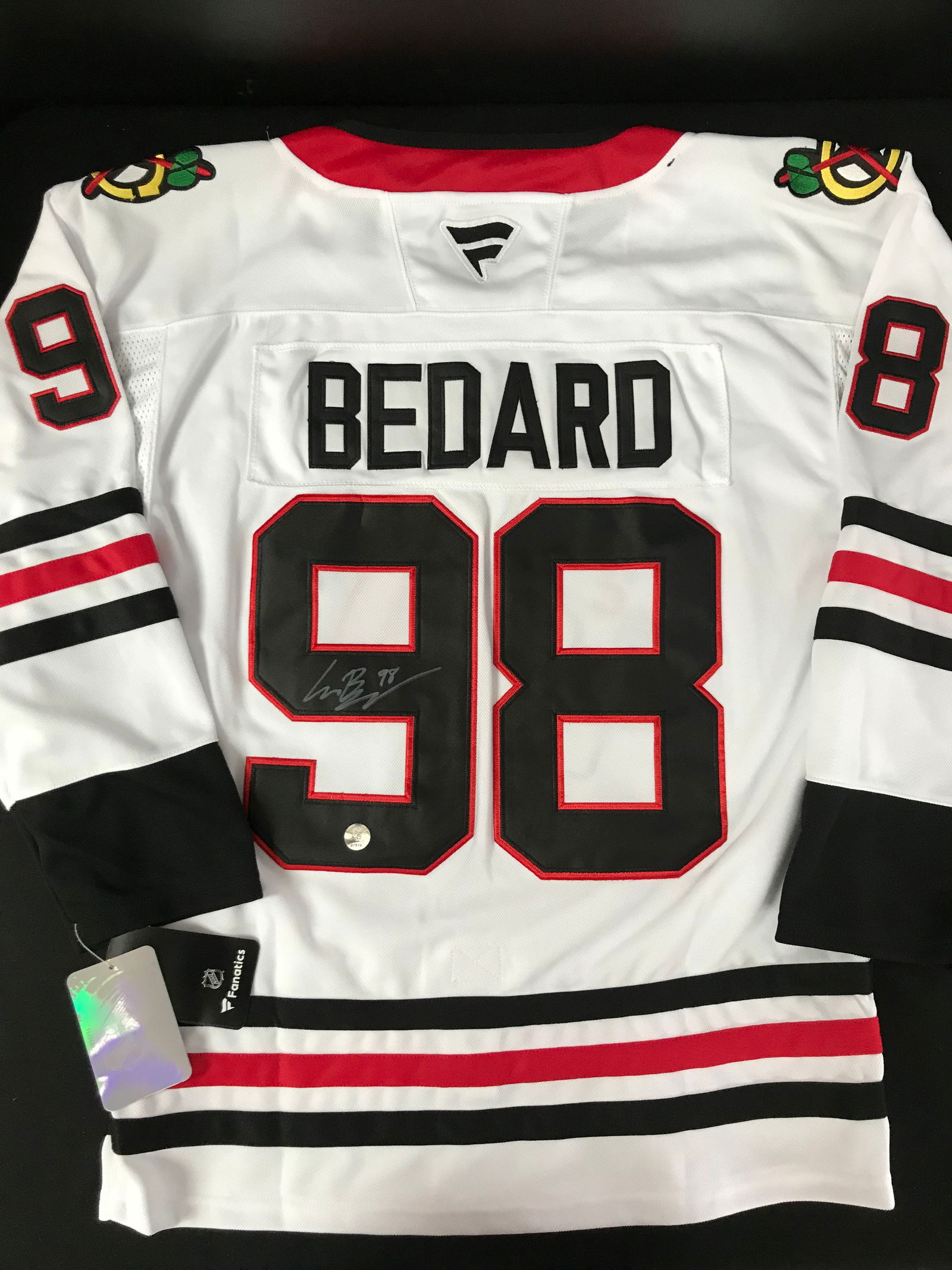 CONNOR BEDARD SIGNED WHITE CHICAGO BLACKHAWKS JERSEY (KB AUTHENTICS COA): Prices are in Canadian dollars