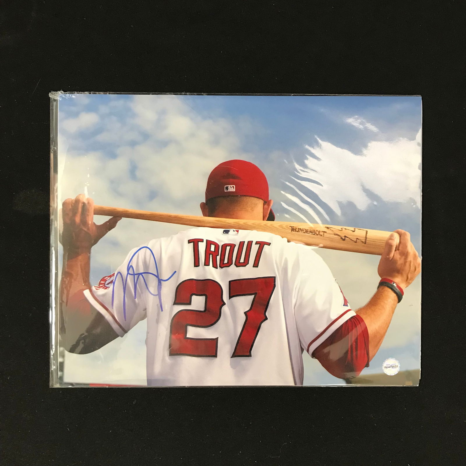 MIKE TROUT SIGNED 8 X 10 (PRO CERT COA (1 of 2)