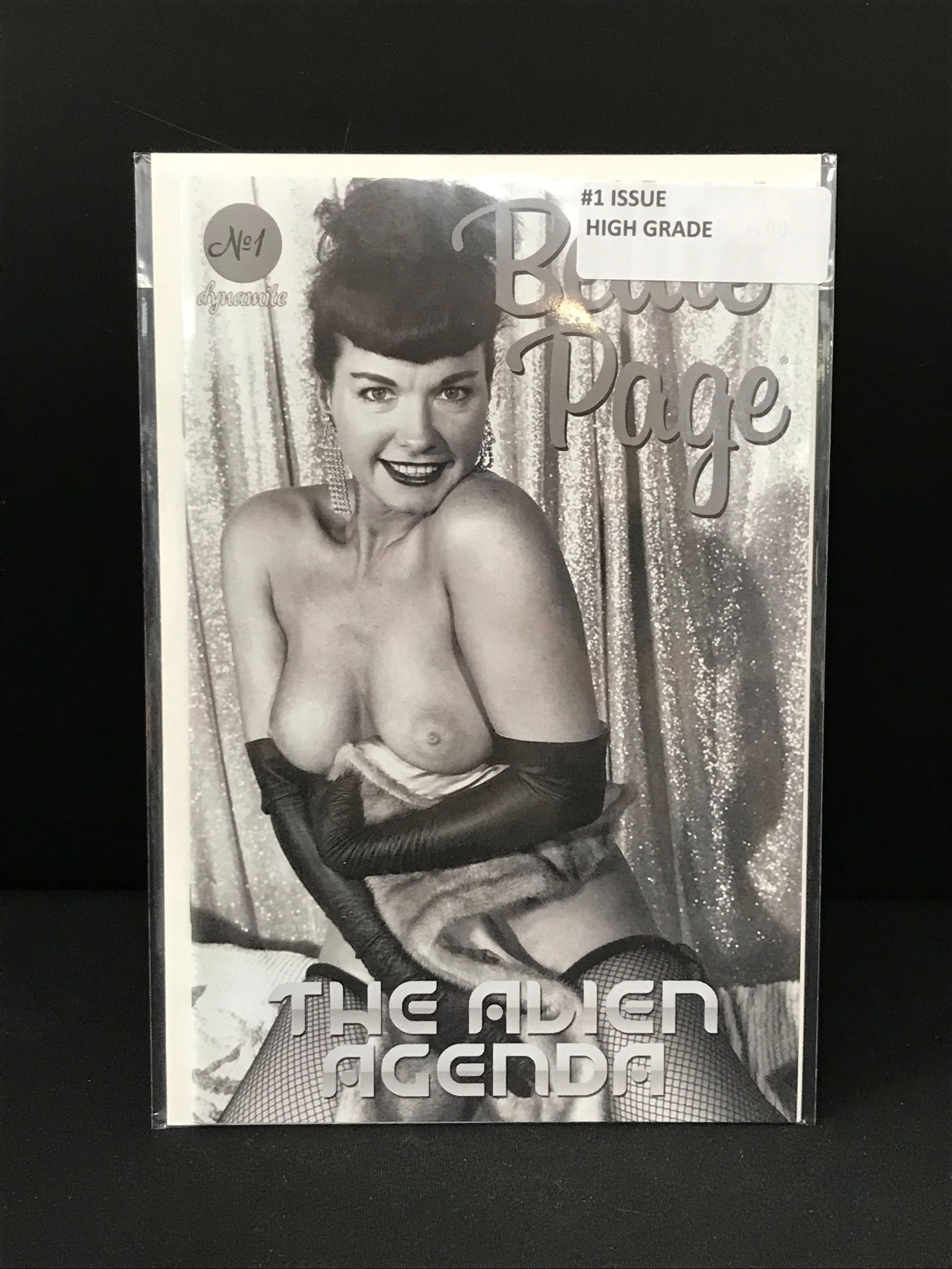 BETTIE PAGE - ALIEN AGENDA #1 (DYNAMITE COMICS) (1 of 1)