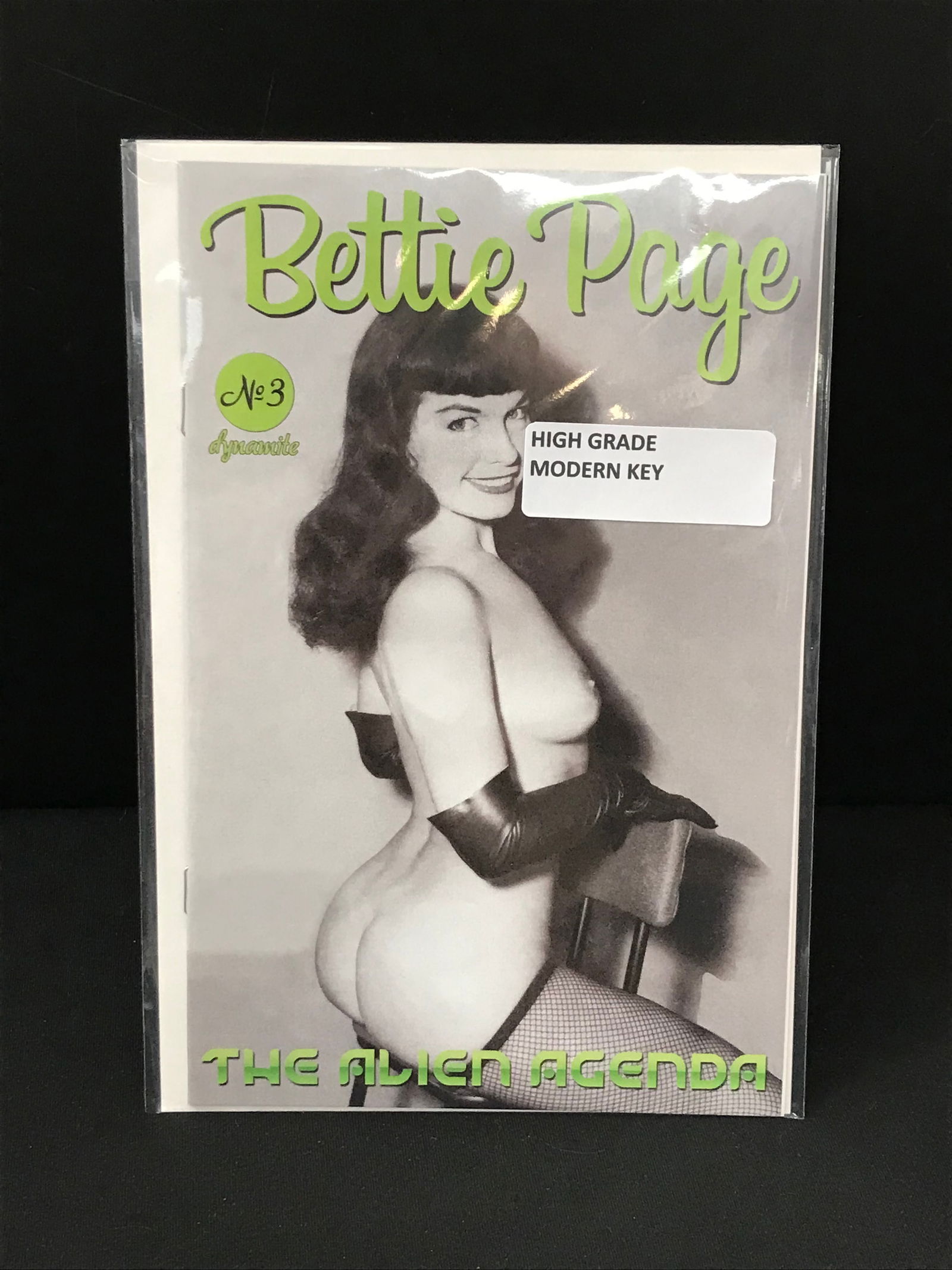 BETTIE PAGE - ALIEN AGENDA #3 (DYNAMITE COMICS) (1 of 1)