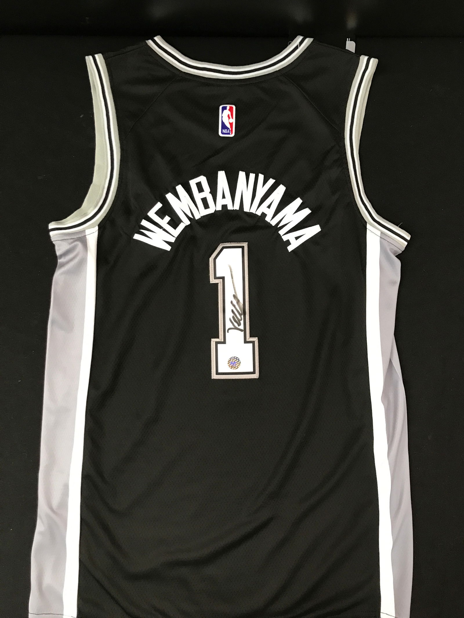 VICTOR WEMBENYAMA SIGNED SAN ANTONIO SPURS  JERSEY (KB AUTHENTICS COA) (1 of 3)