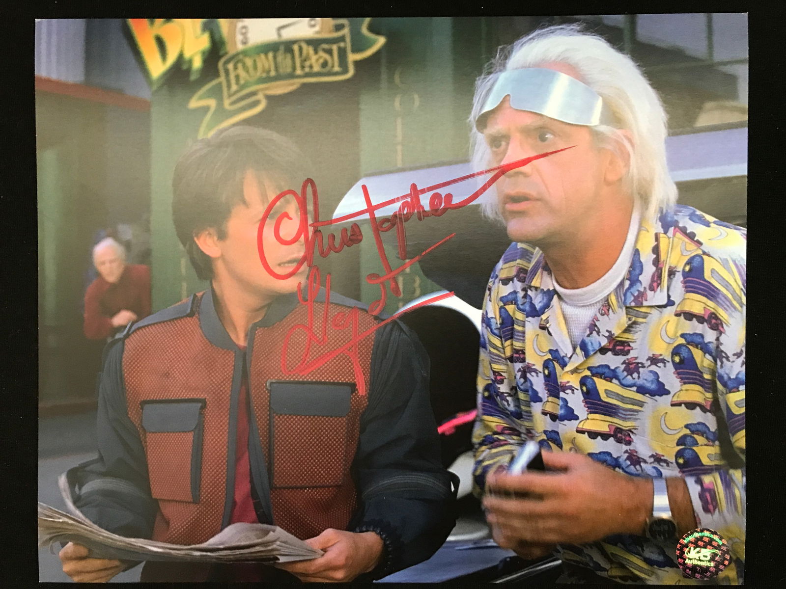 CHRISTOPHER LLOYD SIGNED BACK TO THE FUTURE 8X10( KB COA) (1 of 1)