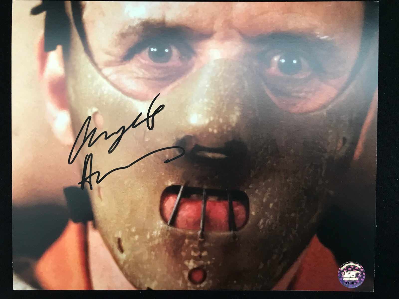 ANTHONY HOPKINS SIGNED SILENCE OF THE LAM 8X10 (KB AUTHENTICS COA): Prices are in Canadian dollars
