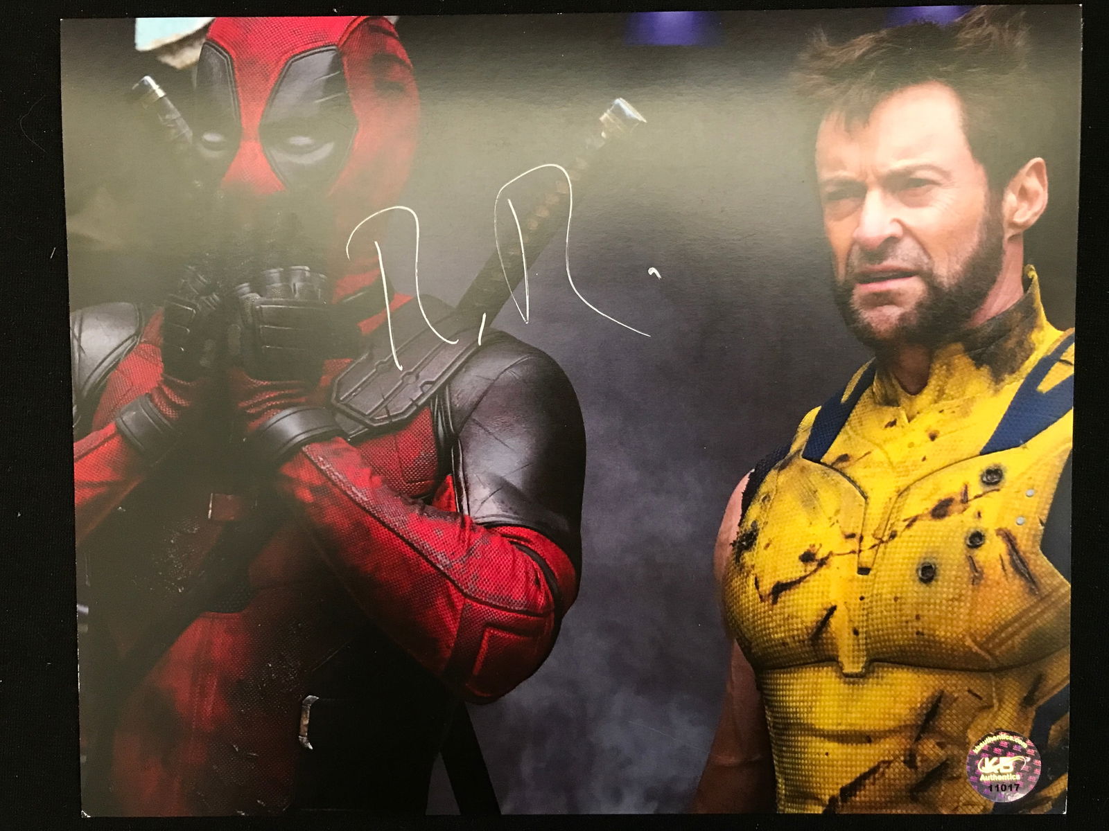 RYAN REYNOLDS SIGNED DEADPOOL AND WOLVERINE 8X10 (KB AUTHENTICS COA) (1 of 1)
