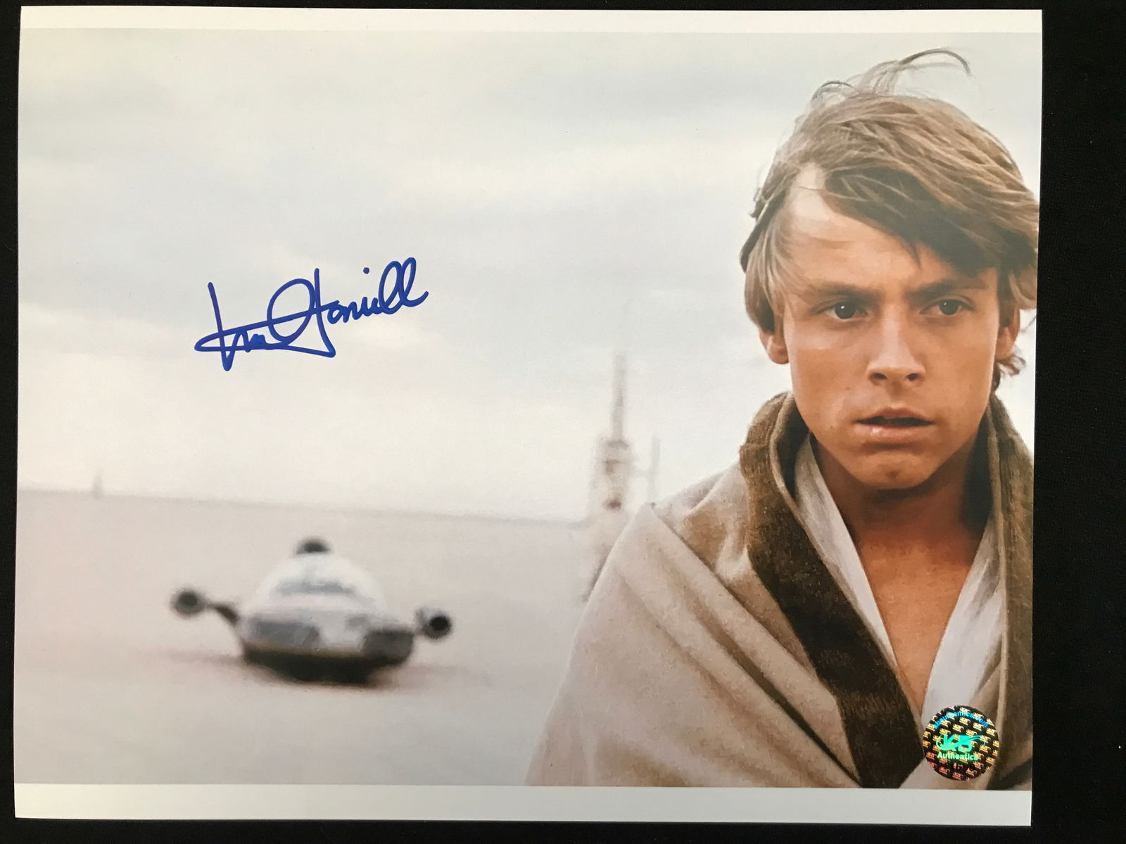 MARK HAMILL SIGNED STAR WARS 8X10 (KB AUTHENTICS COA) (1 of 1)