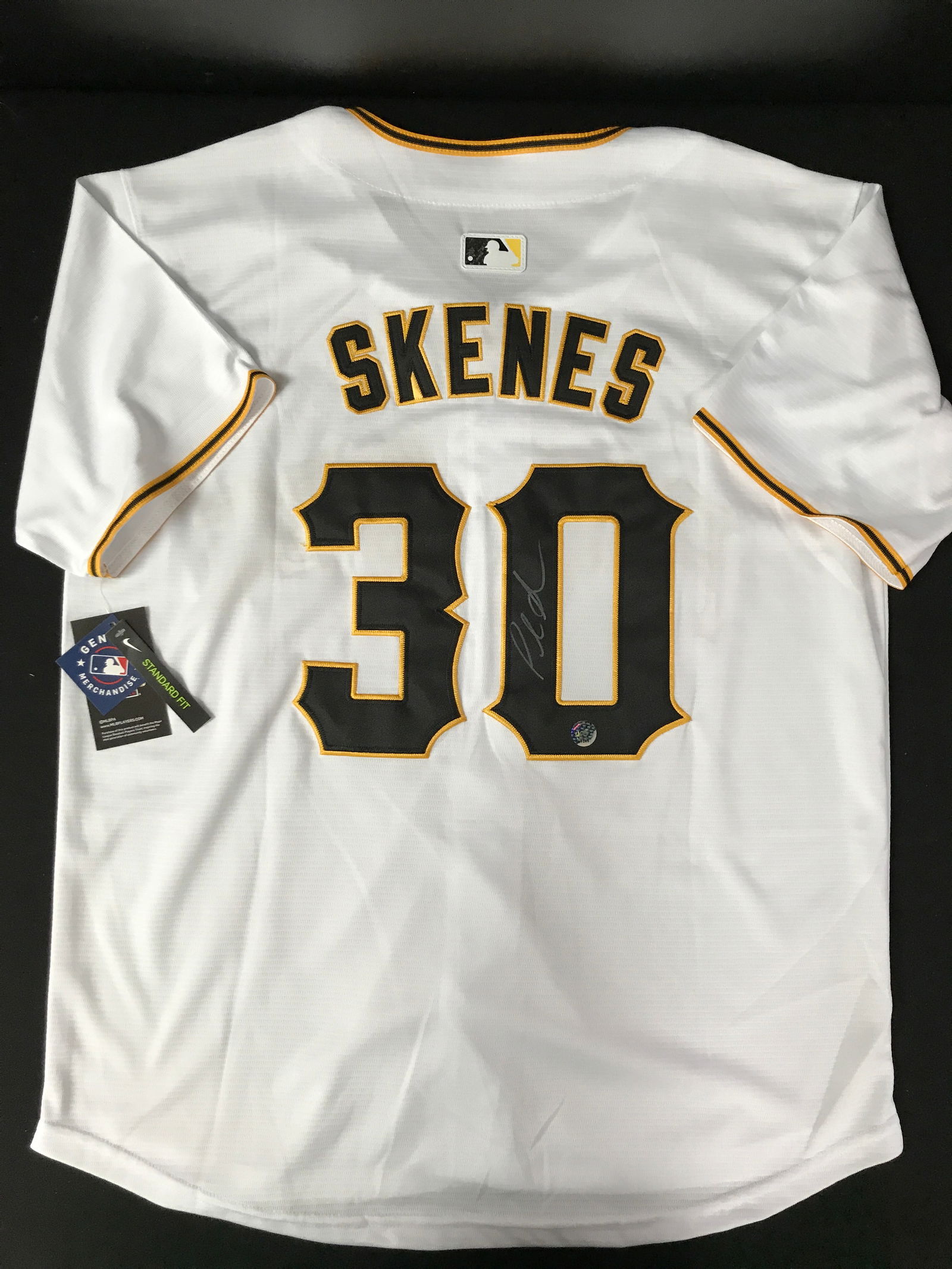 PAUL SKENES SIGNED PITTSBURGH PIRATES JERSEY (KB AUTHENTICS COA) (1 of 3)