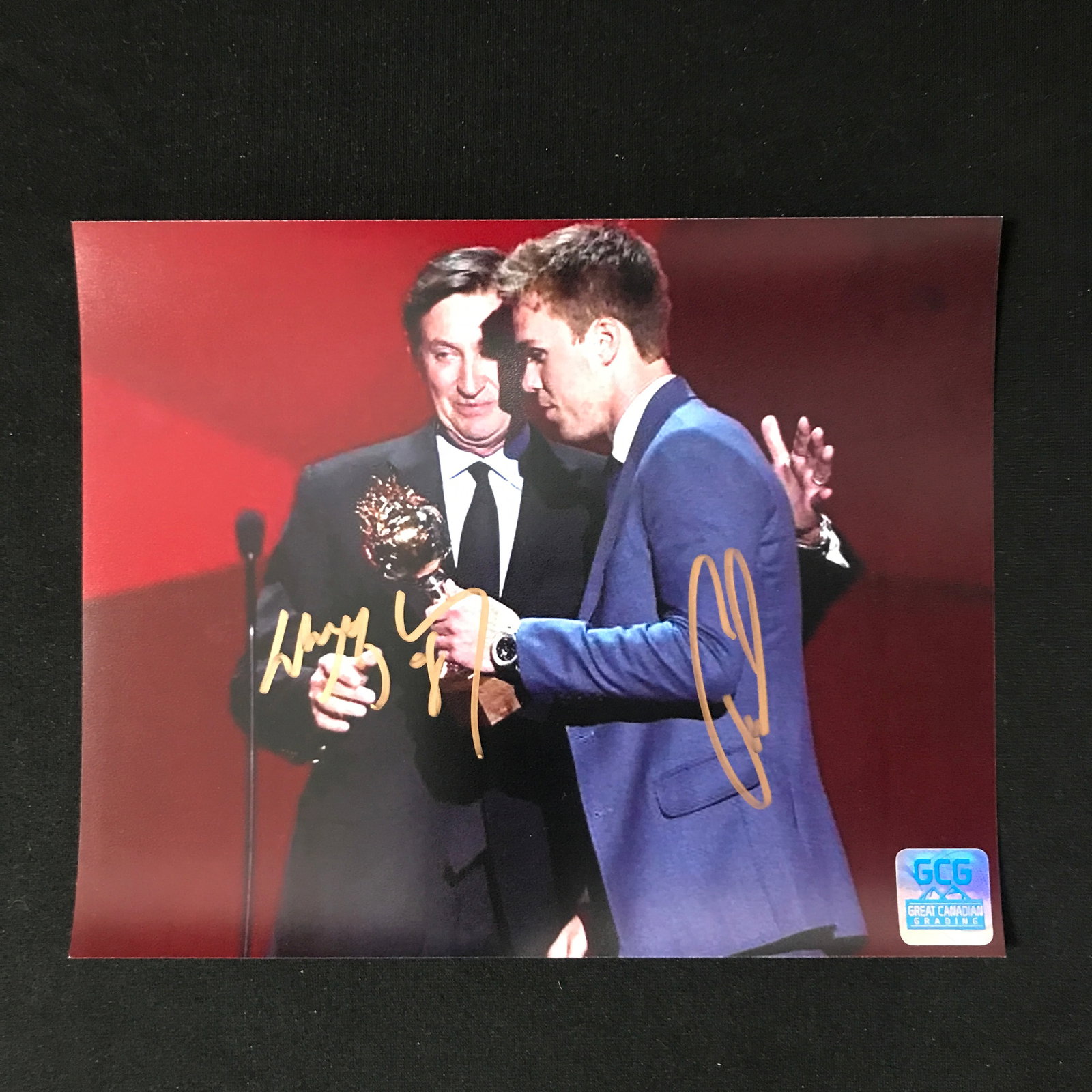 WAYNE GRETZKY AND CONNOR MCDAVID SIGNED 8 X 10 (GCG HOLO): Prices are in Canadian dollars