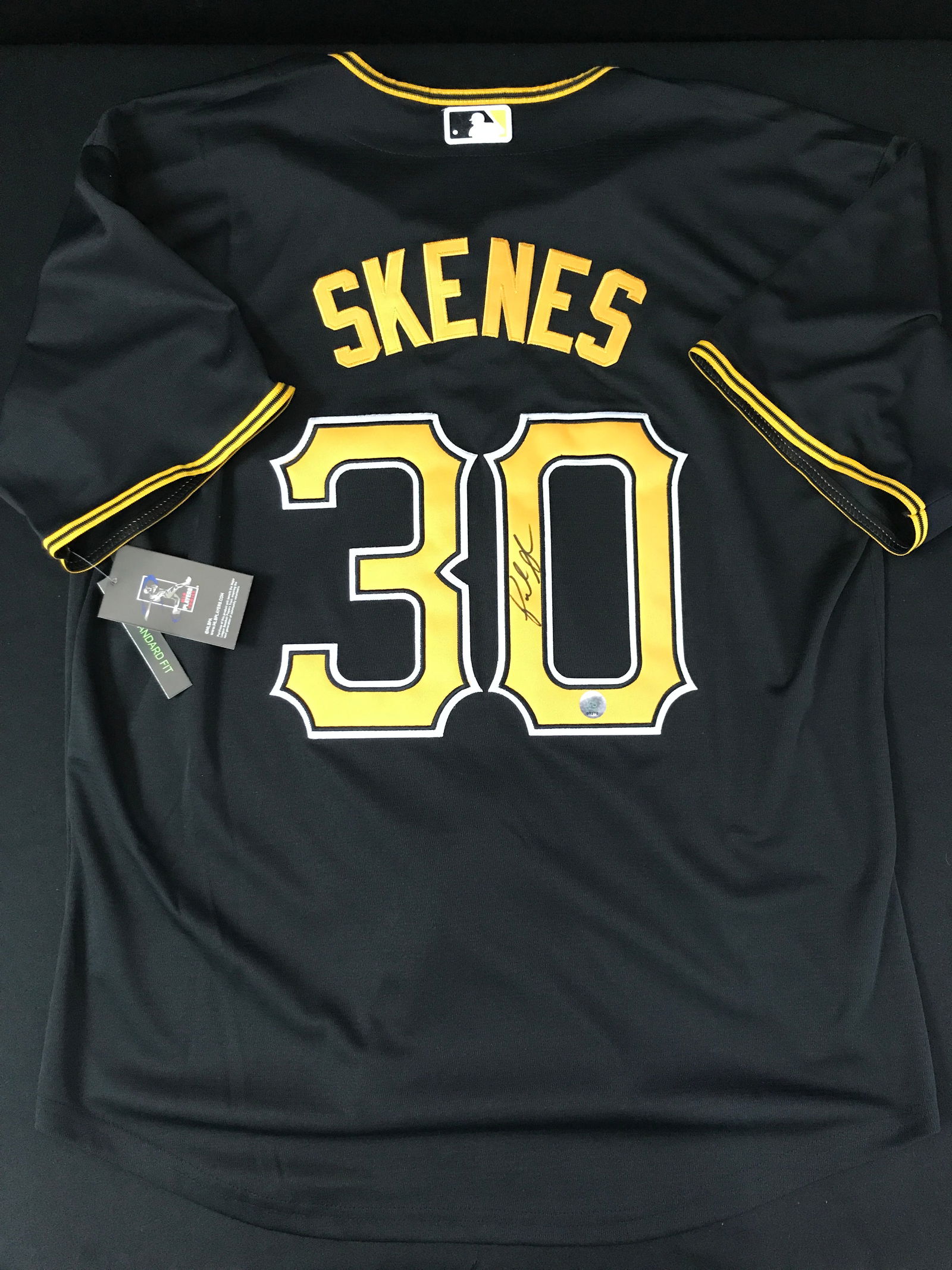 PAUL SKENES SIGNED PITTSBURGH PIRATES JERSEY (KB AUTHENTICS COA) (1 of 3)