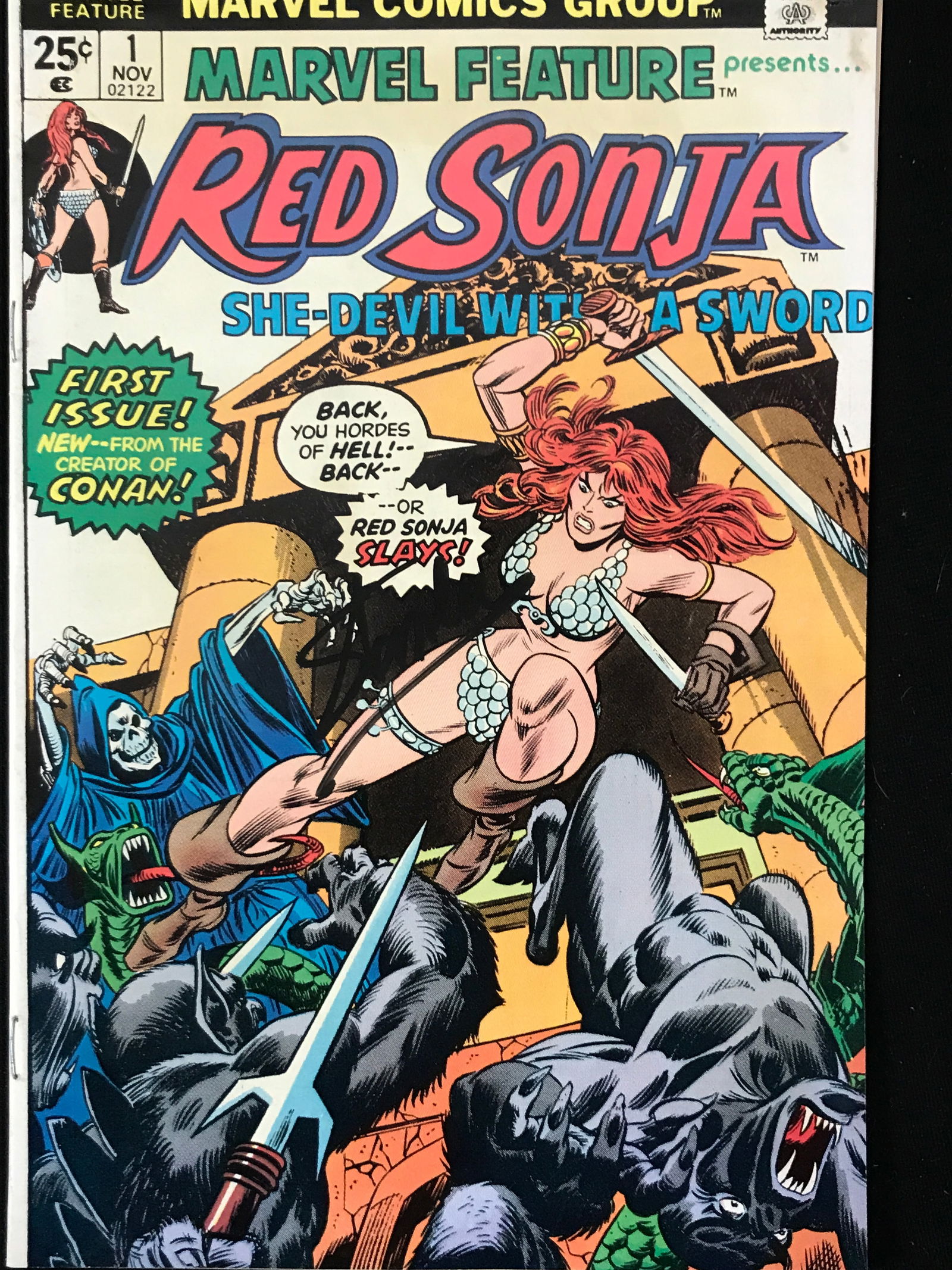 STAN LEE SIGNED RED SONJA COMIC (1 of 2)