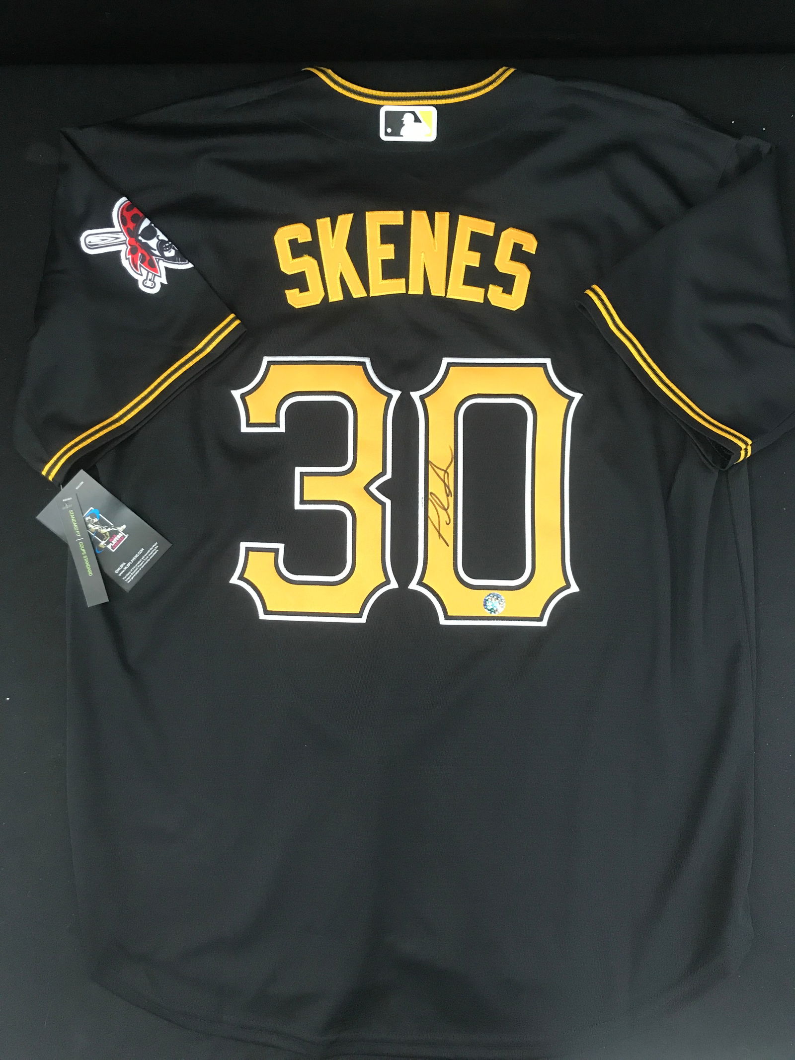 PAUL SKENES SIGNED PITTSBURGH PIRATES JERSEY (KB AUTHENTICS COA) (1 of 3)