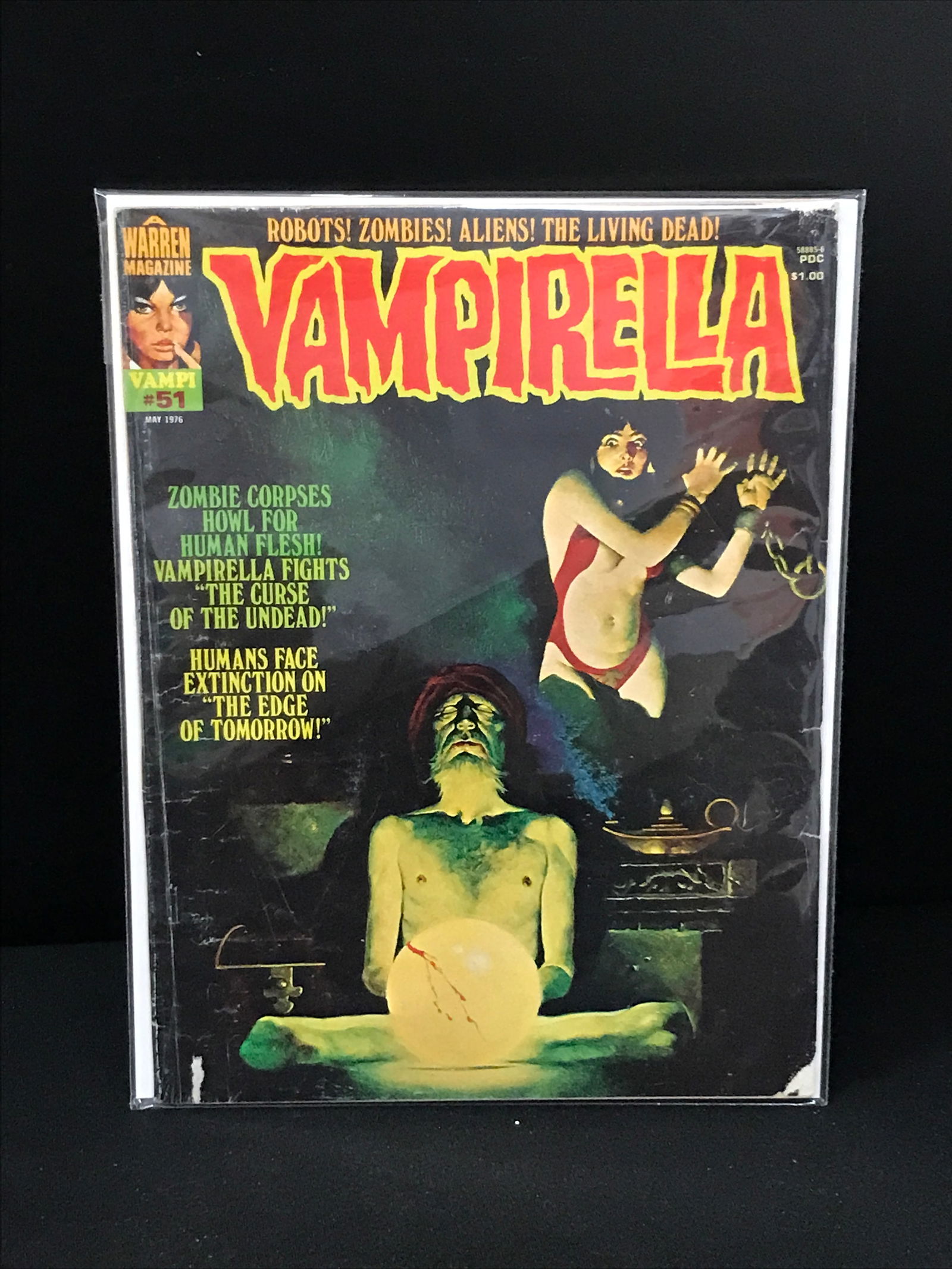 A WARREN MAGAZINE NO.51 VAMPIRELLA (1 of 1)