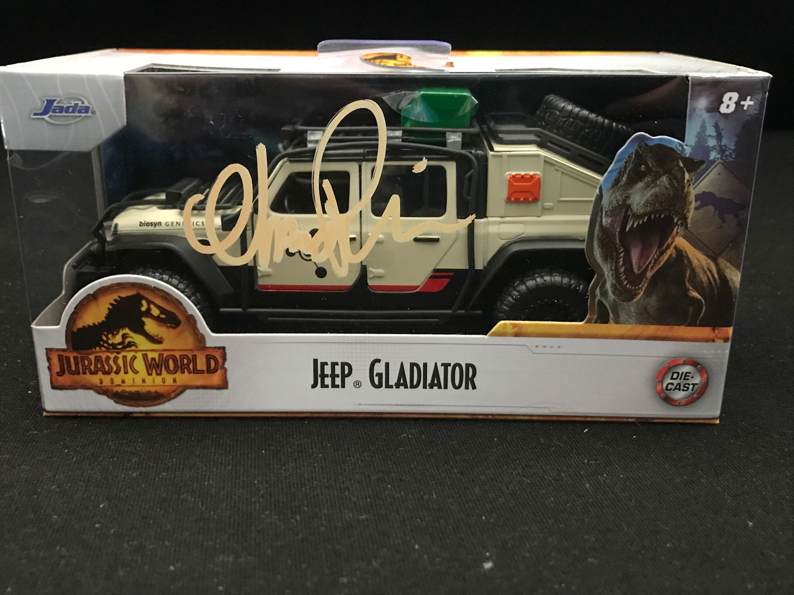 CHRIS PRATT SIGNED JURASSIC PARK JEEP (KB AUTHENTICS COA) (1 of 1)
