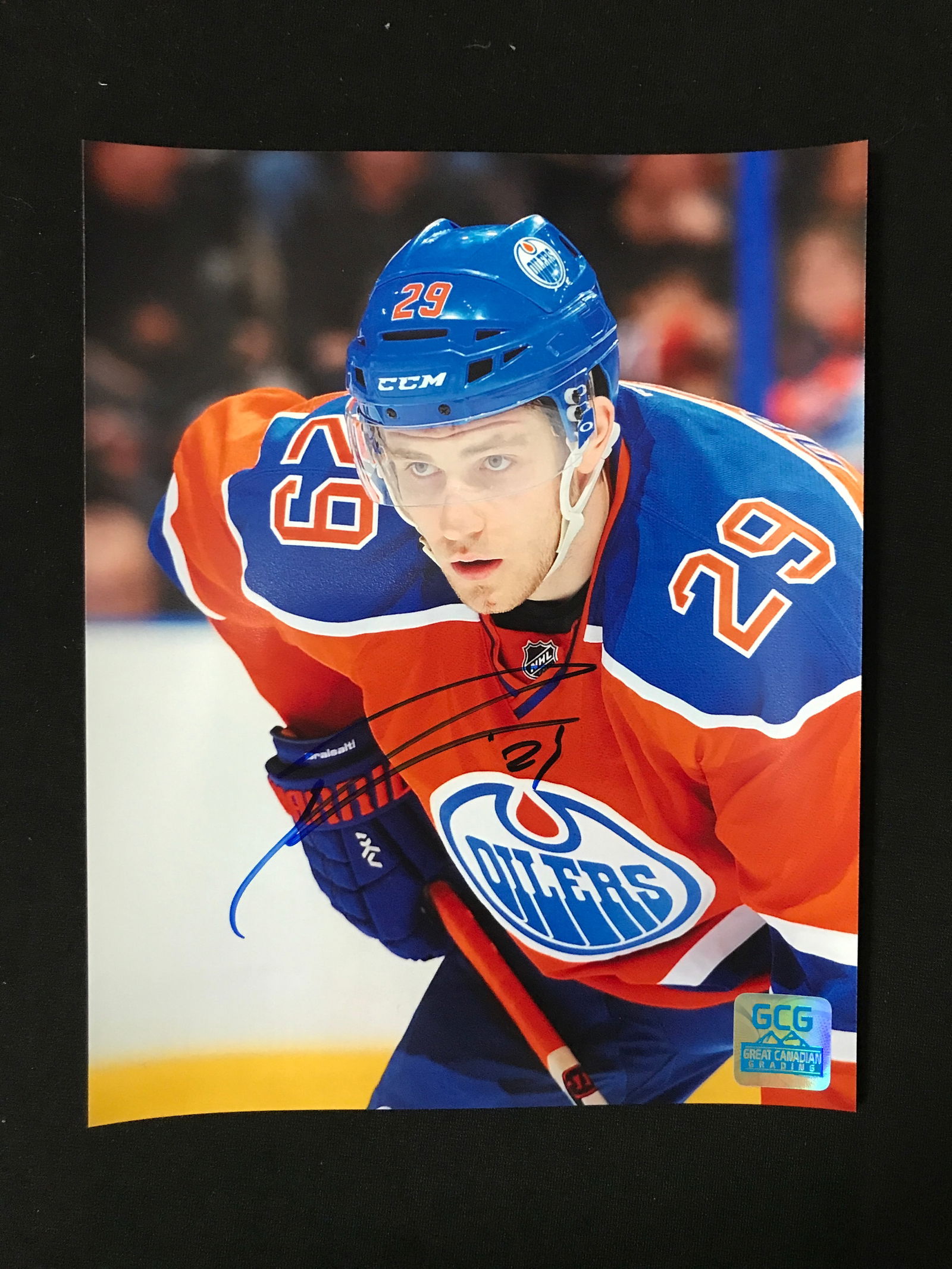 LEON DRAISAITL SIGNED 8X10 PHOTO GCG COA (1 of 1)