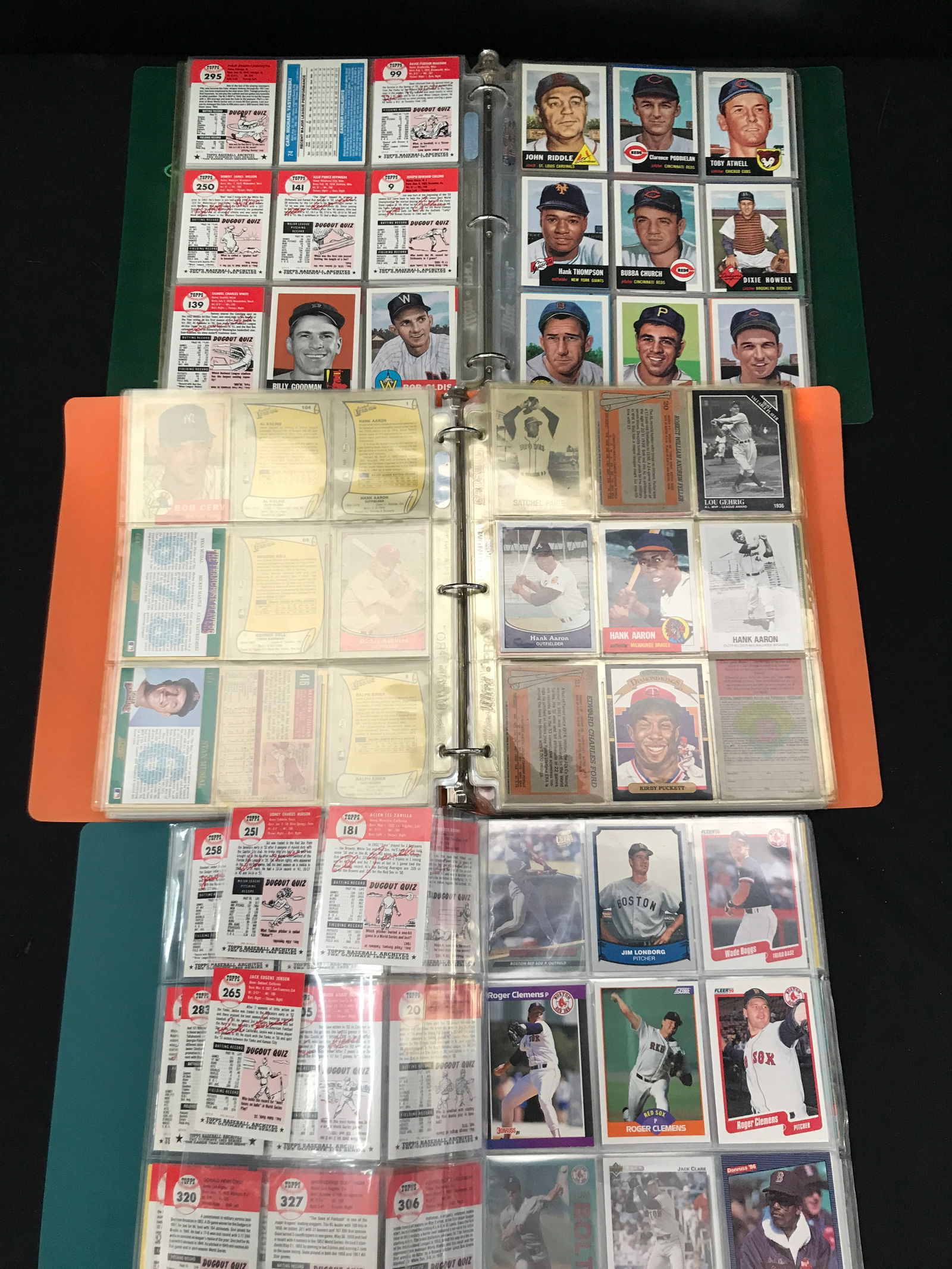 3 BINDER OF VINTAGE BASEBALL CARDS (1 of 1)