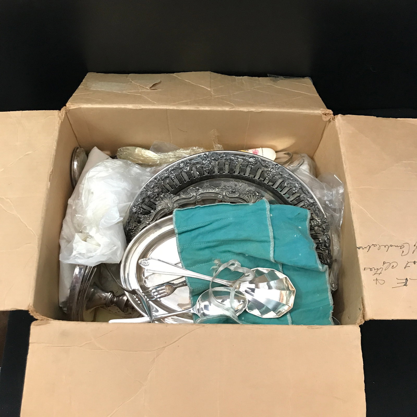 GREAT LOT OF SILVERWARE AND COLLECTABLES: Prices are in Canadian dollars