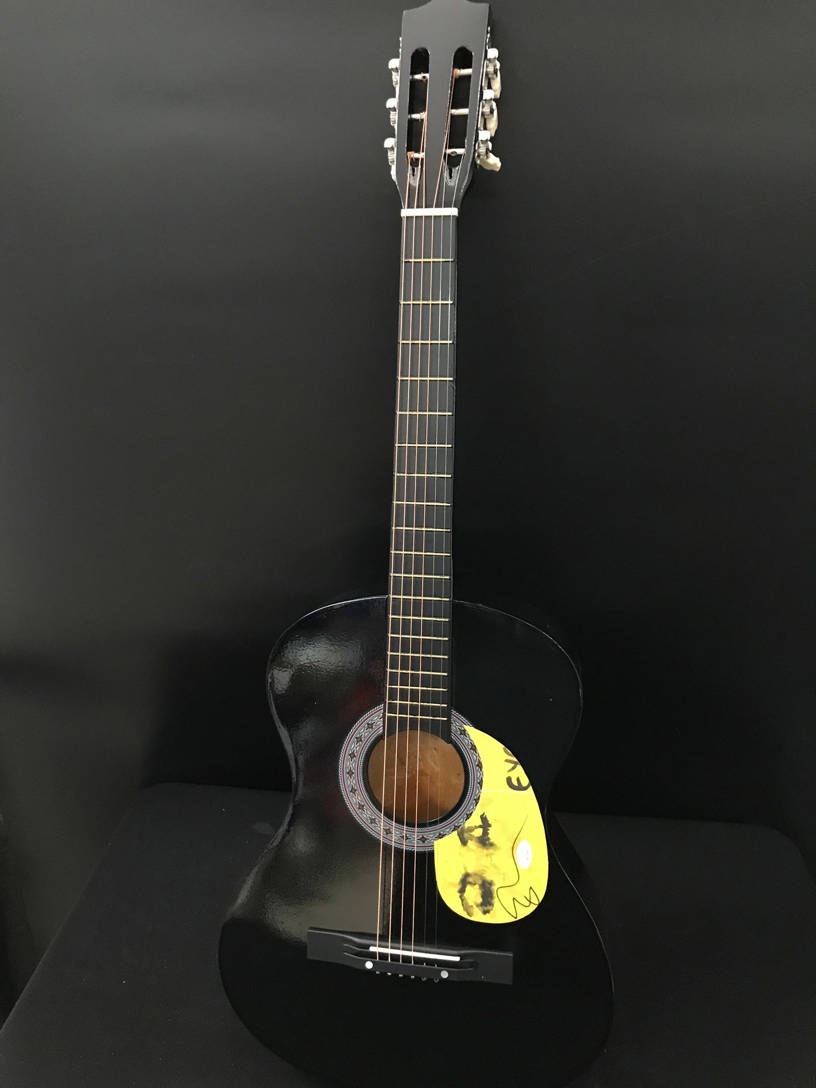 ED SHEERAN SIGNED GUITAR JSA COA (1 of 2)
