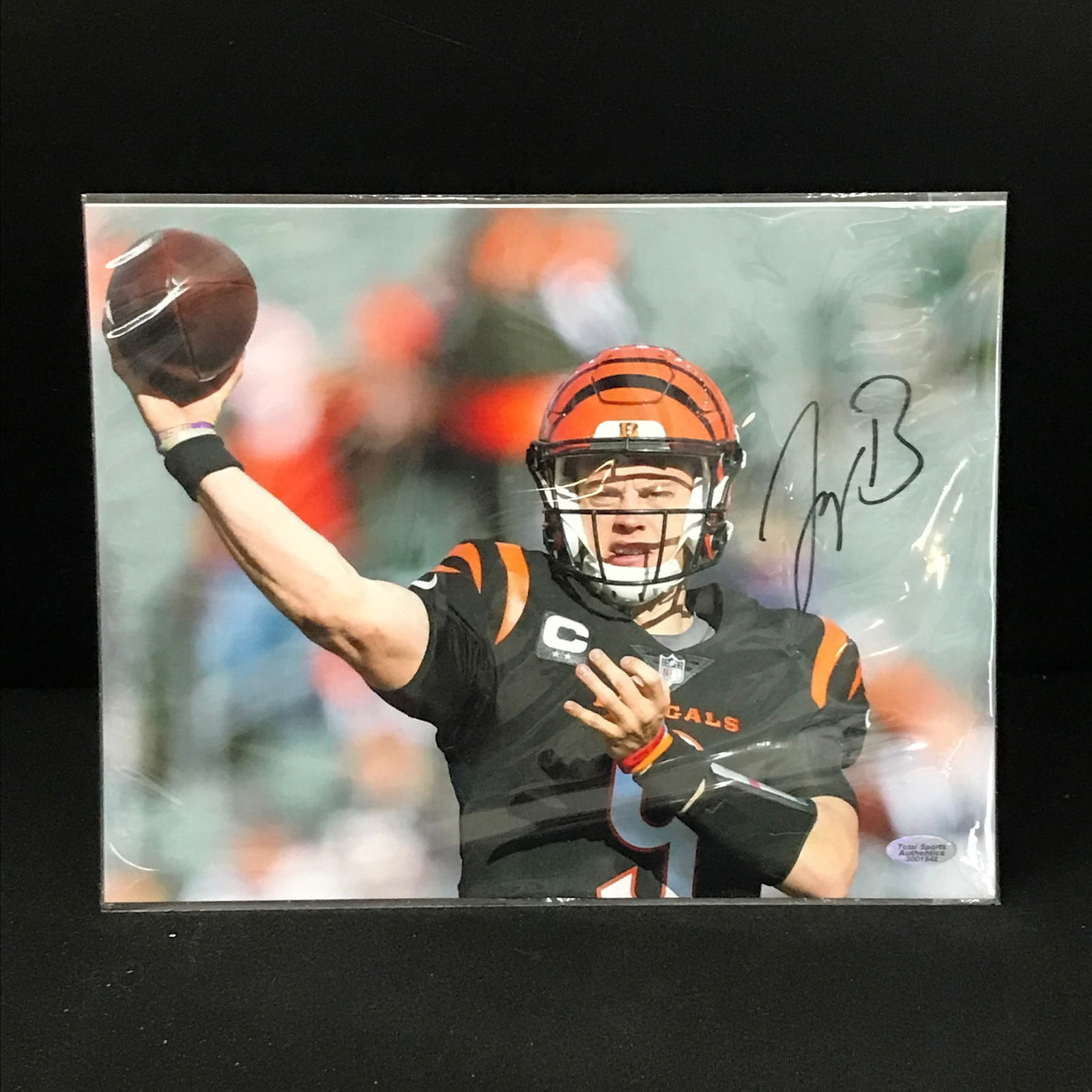 JOE BURROW SIGNED 8X10 PHOTO TOTAL SPORTS AUTHENTICS (1 of 2)