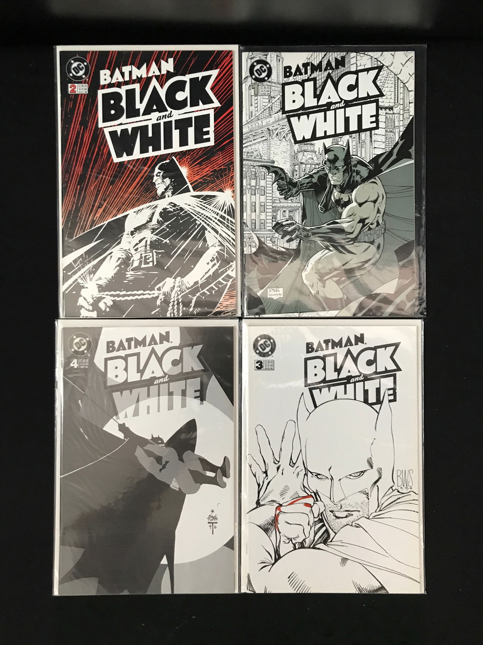 LOT OF 4 BLACK AND WHITE BATMAN COMICS (DC COMICS) (1 of 1)