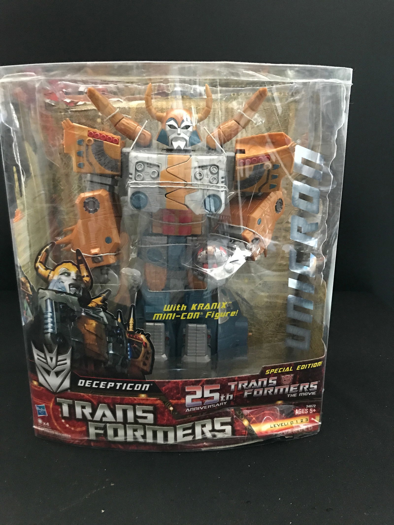 Transformers Unicron 25th Anniversary Brand New in Box MISB Toy Figure (1 of 2)