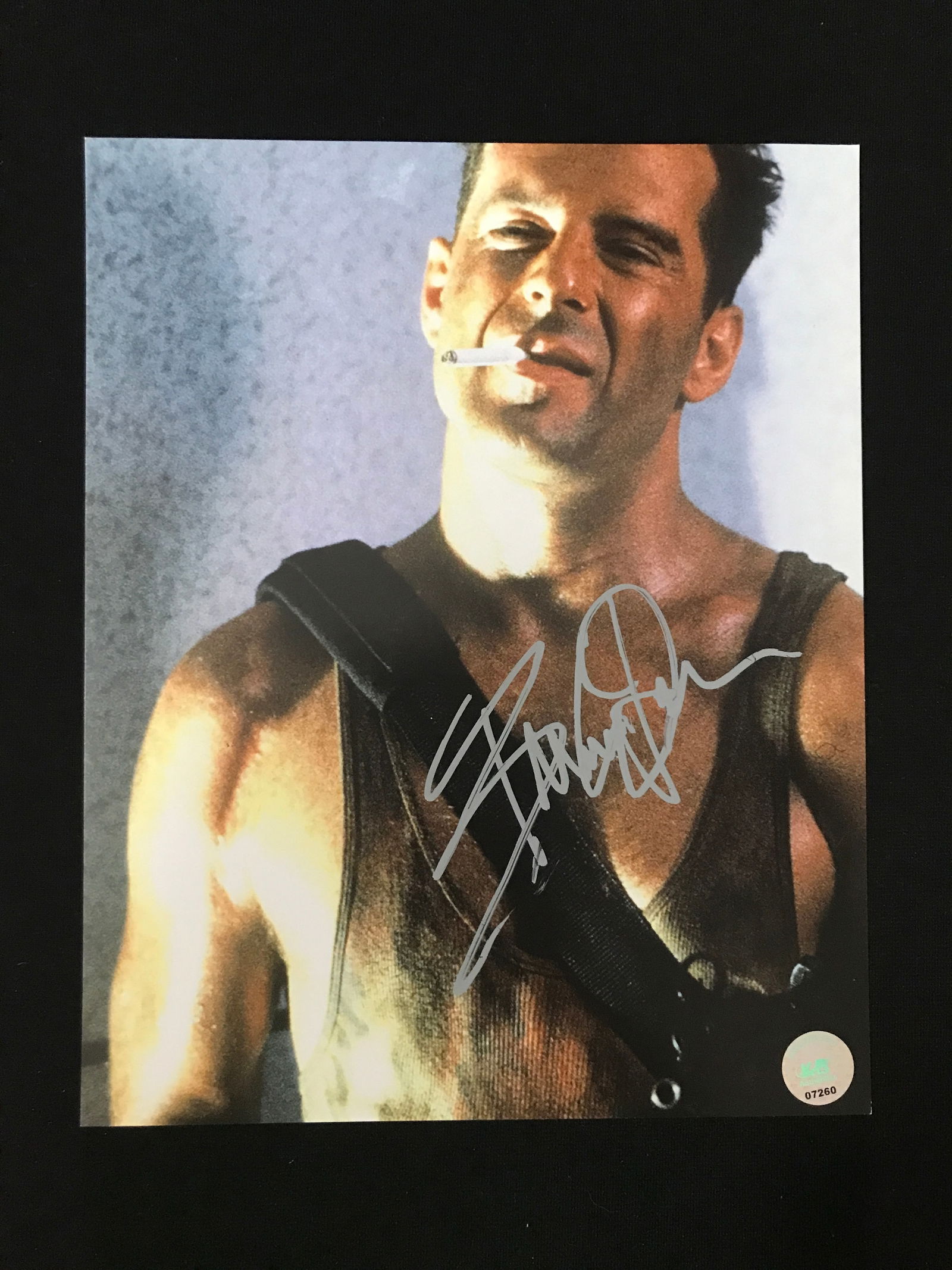 BRUCE WILLIS SIGNED 8X10 PHOTO KB AUTHENTICS COA (1 of 1)