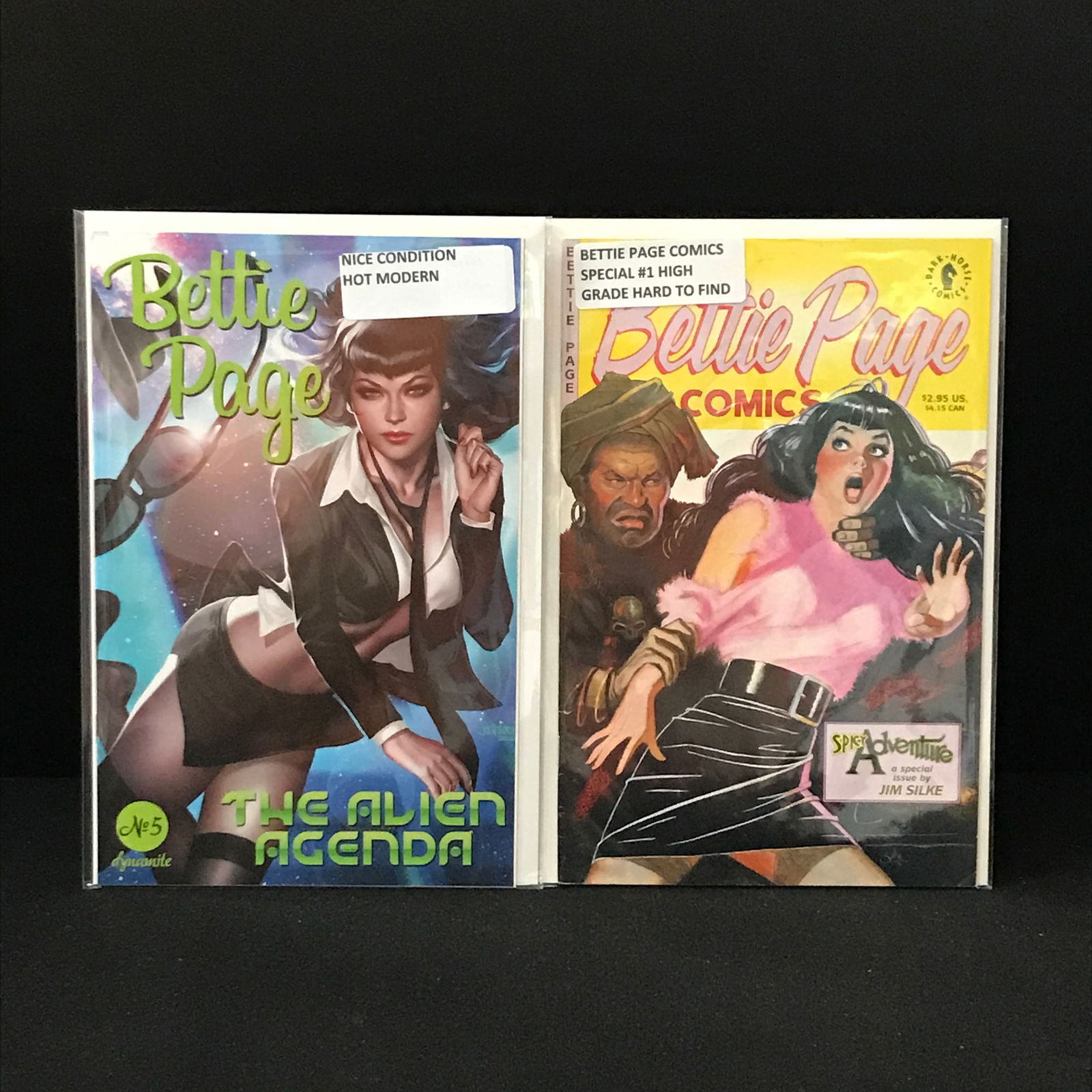 LOT OF 2 BETTIE PAGE COMICS (1 of 1)